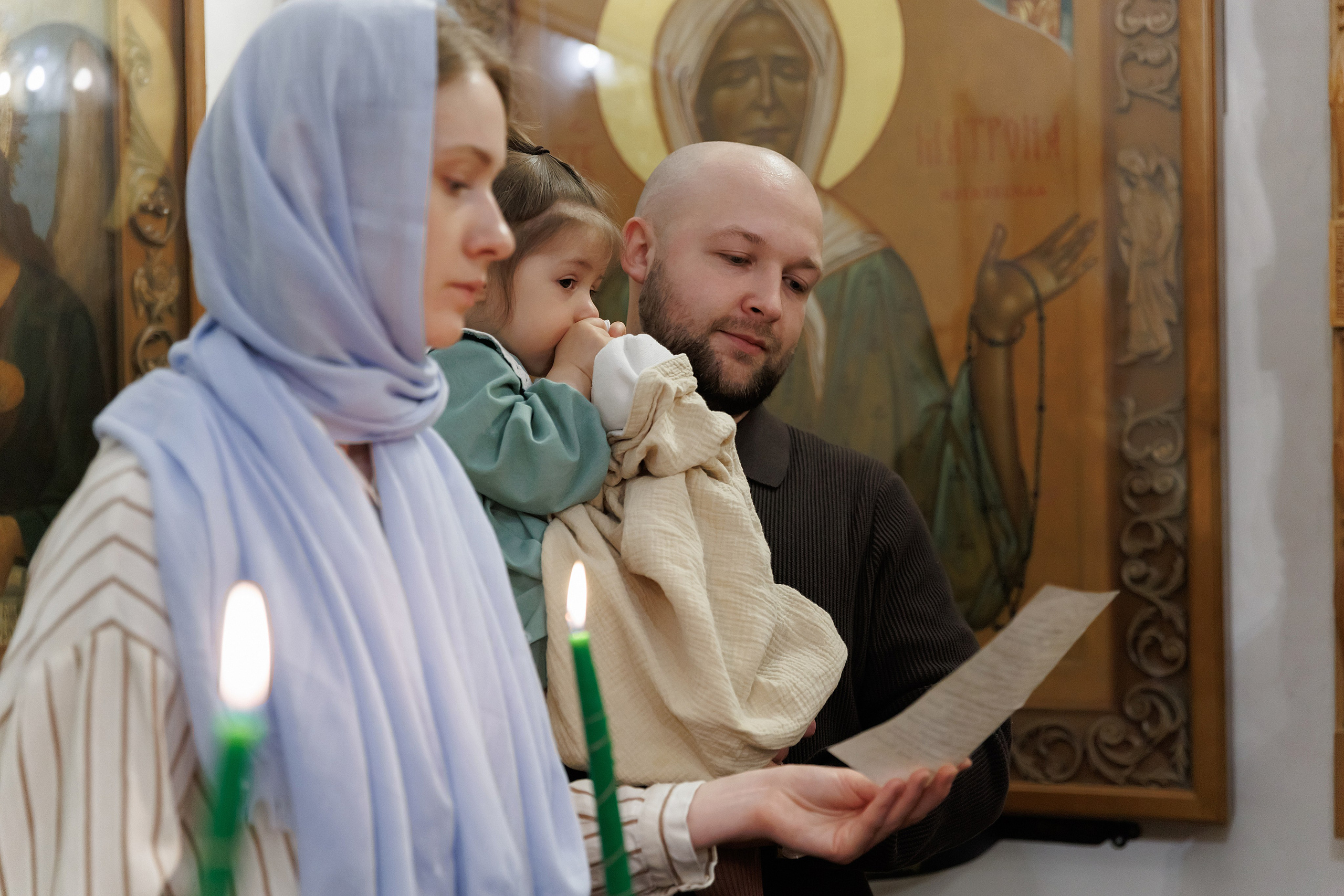 Крещение Аглаи в Церкви Покрова и Рождества Пресвятой Богородицы от Пролома. Свадебный фотограф в Пскове и Санкт-Петербурге | Анна Голикова