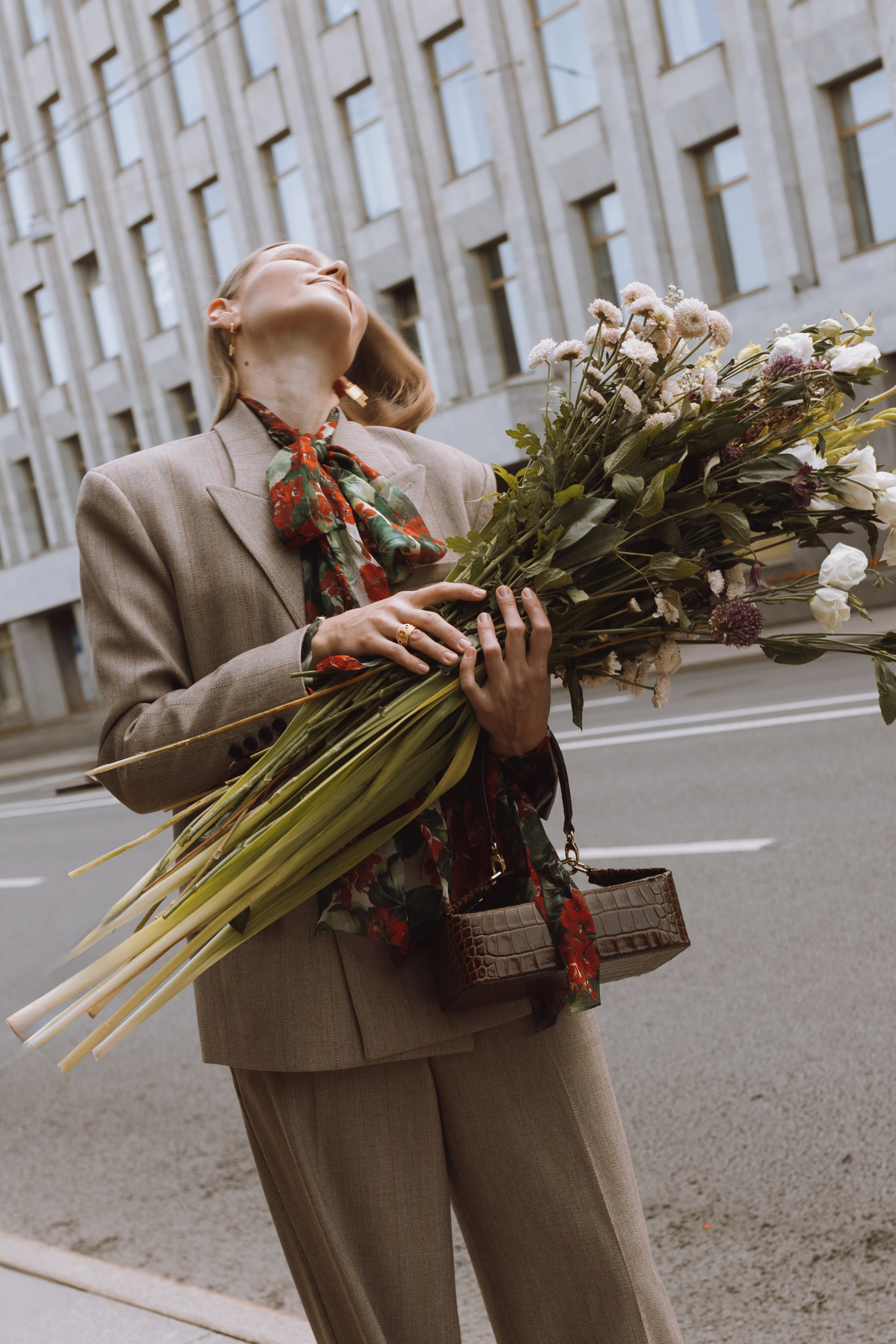 К цветам…. Fashion Фотограф в СПб Yana Kochkina