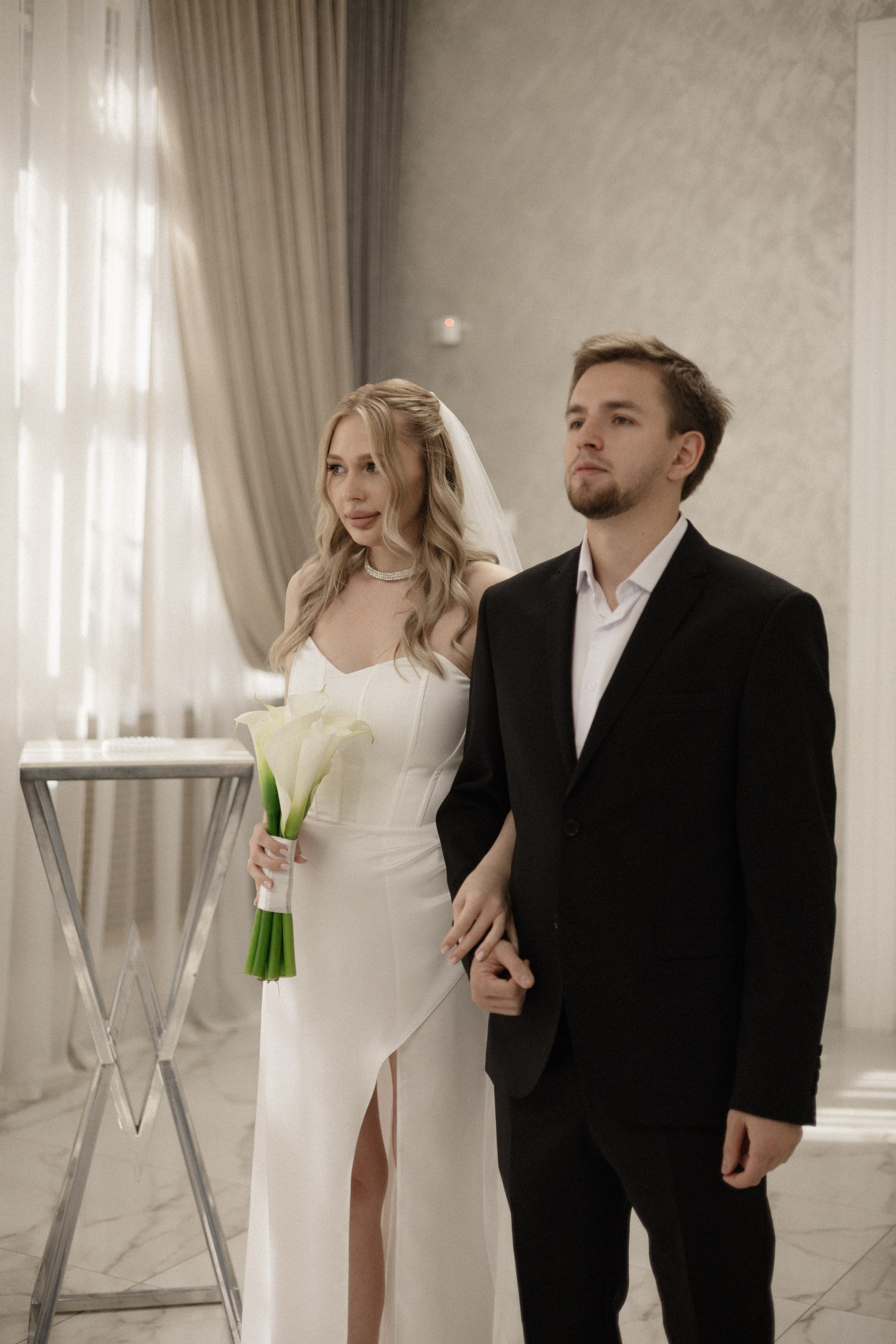 Арина и Дима. Сборы, роспись и прогулка. Свадебный и портретный фотограф в Москве Анастасия Масюк