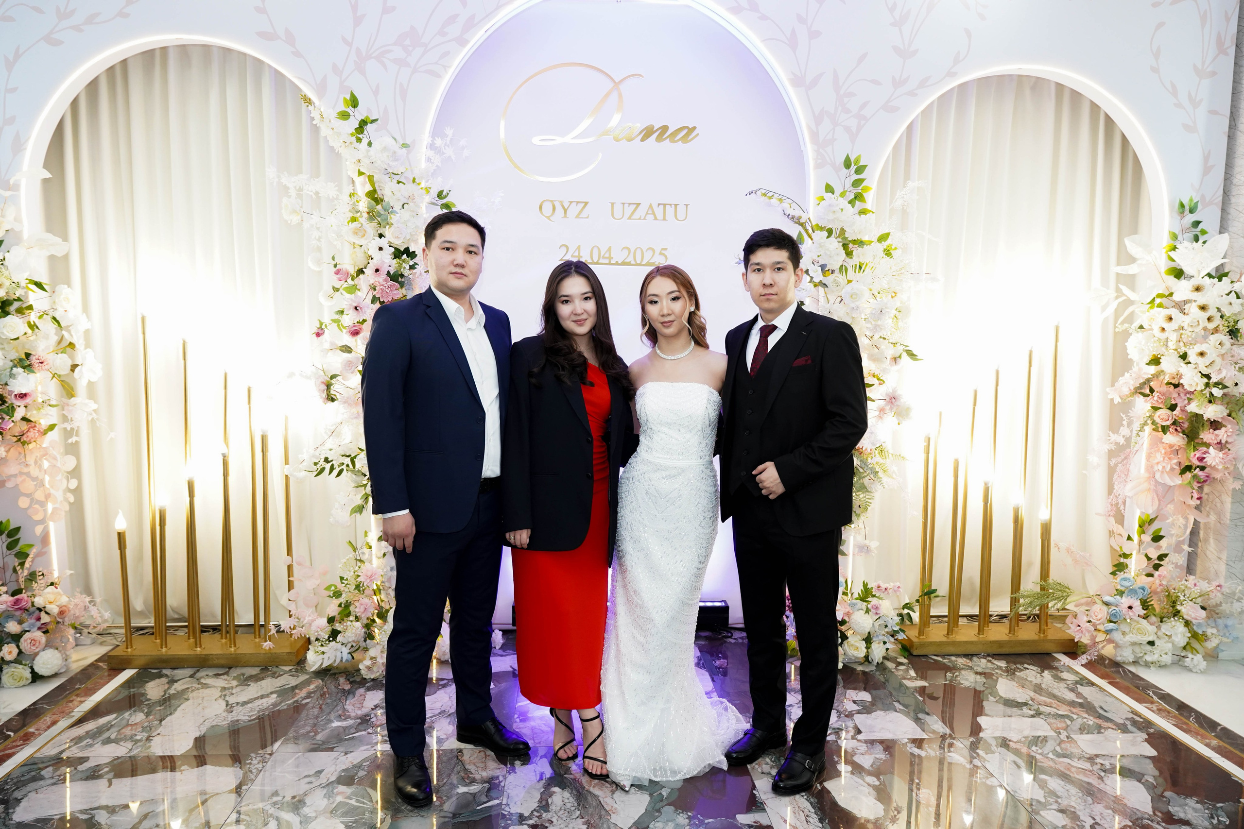 Dana uzatu. Фотограф Ернар Ержанов