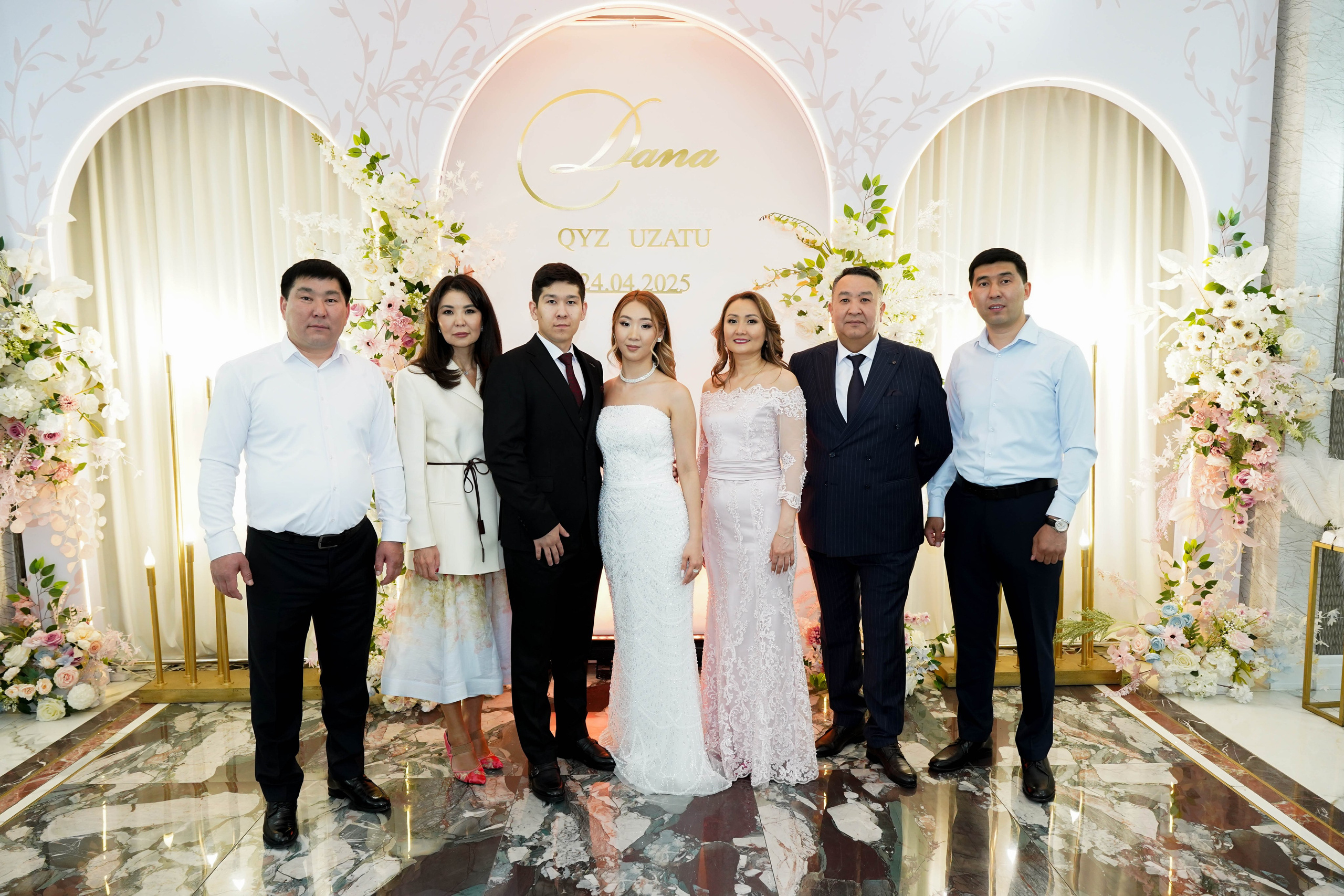 Dana uzatu. Фотограф Ернар Ержанов