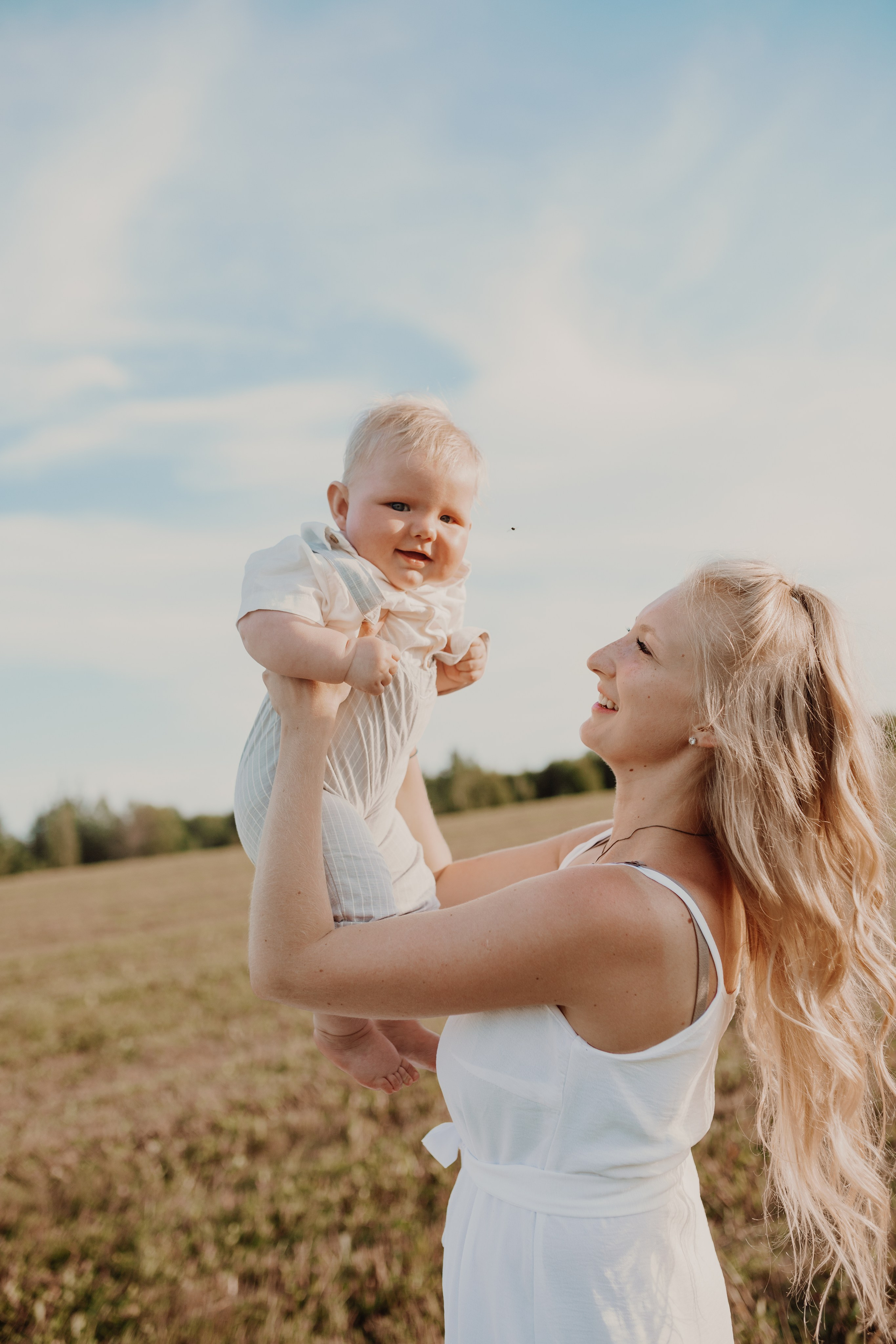 Арина, Максим, Иван. Контент–фотограф | Леся Лесная