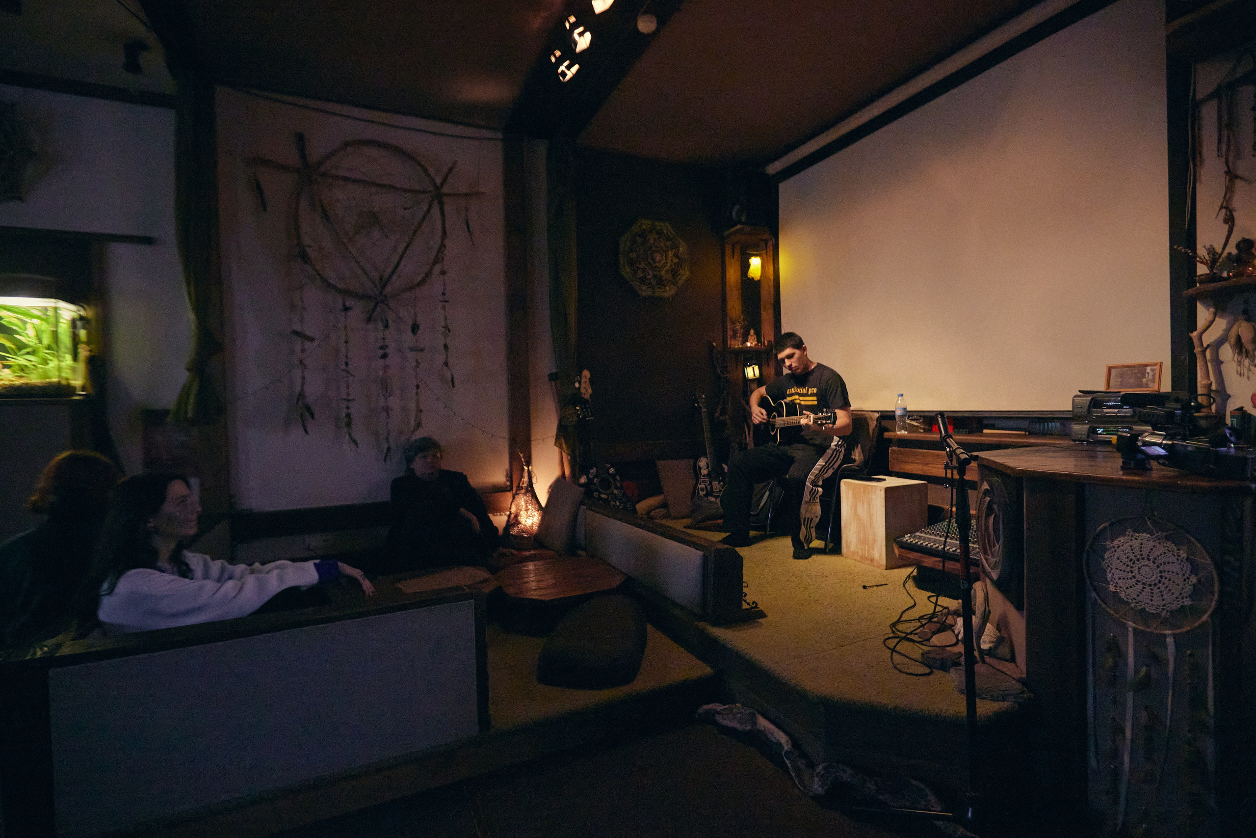 Квартирник в Чайной Шаманике. Фотограф Юлия Маринина