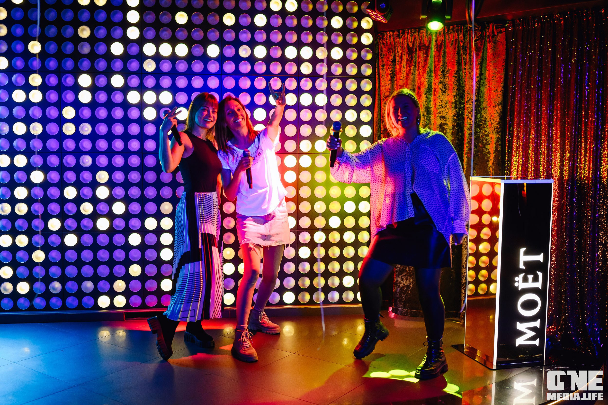 Фоторепортаж из караоке-клуба Эйфория. One Media Life: фоторепортажи, фотоотчеты с мероприятий и заведений