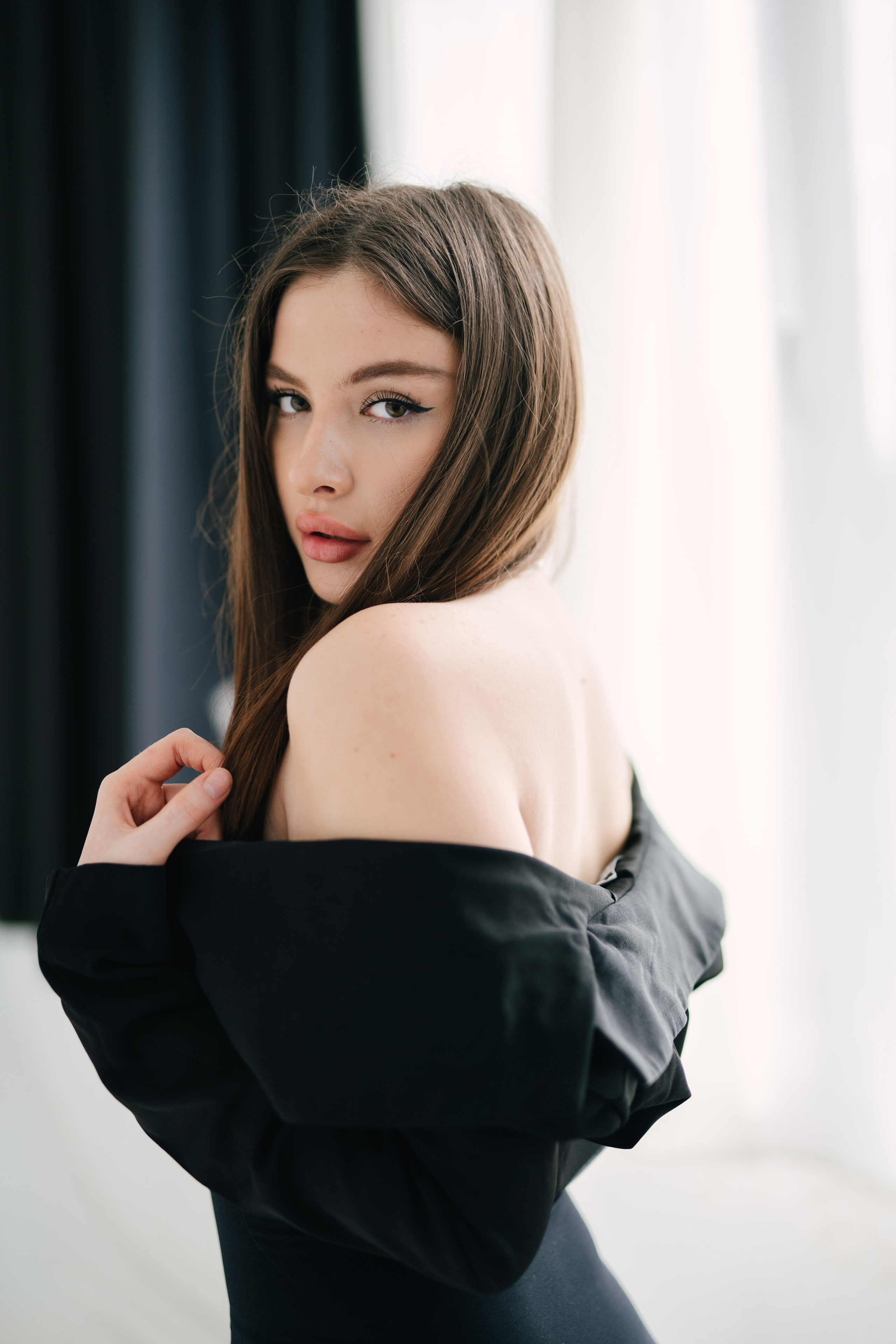 Женские портерты в студии. Портреты студия Москва. Модельные тесты. Lovestory студия в Москве. Женсий фотограф