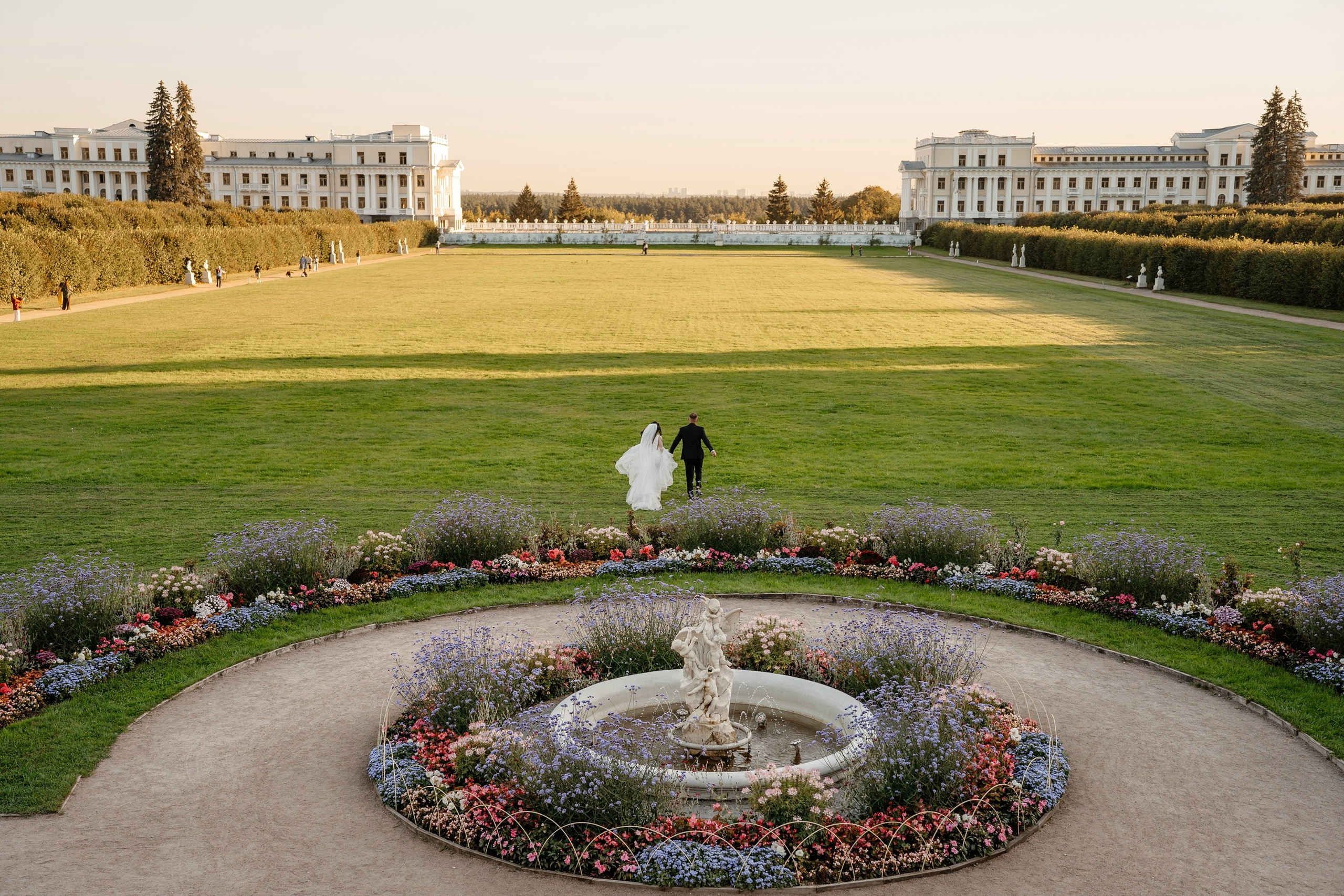 Свадьба в усадьбе Архангельское. Свадебный и семейный фотограф в Москве Светлана Зоткина