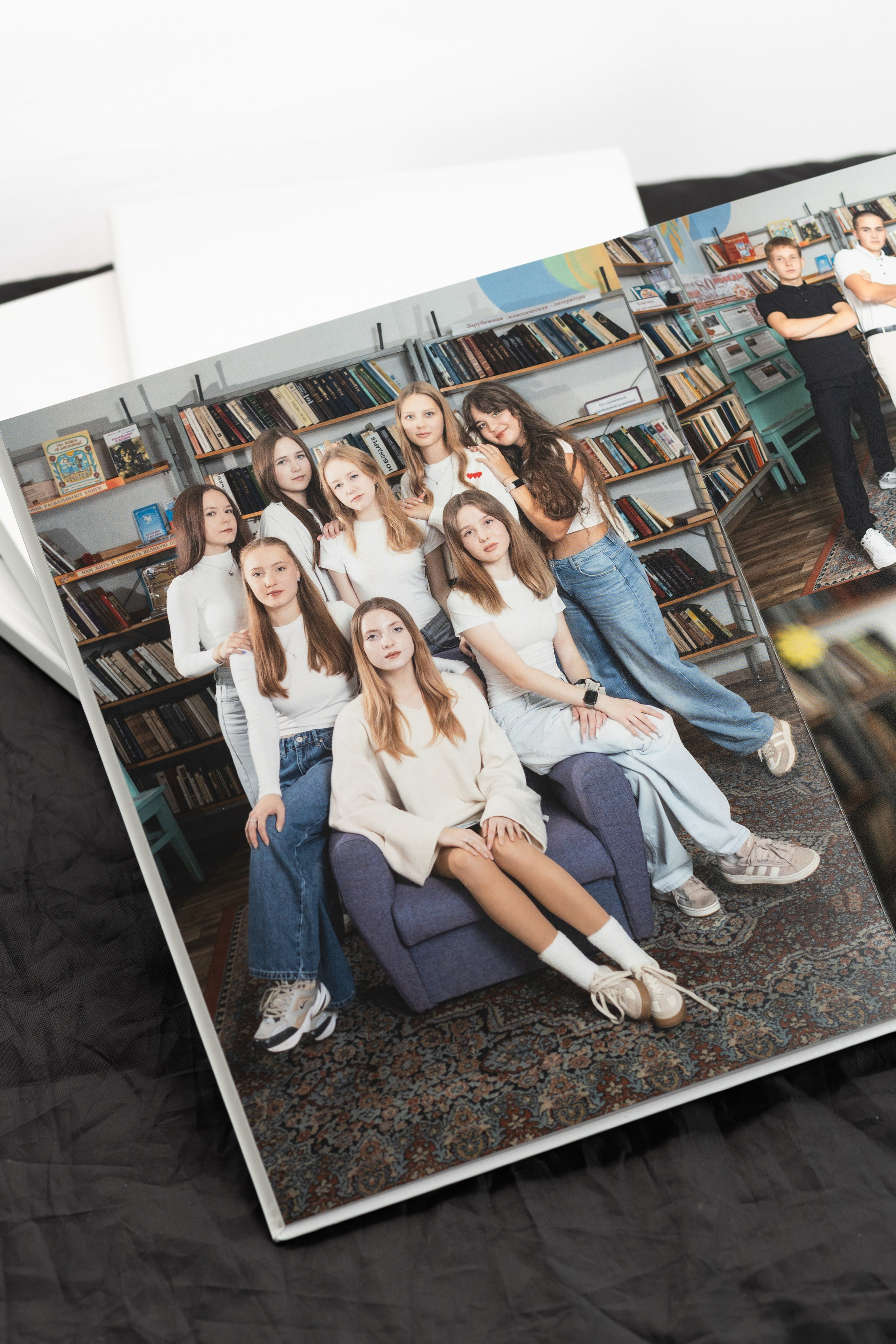 Выпускные альбомы для старших классов. Фотограф в Пермском крае Матвей Раттер