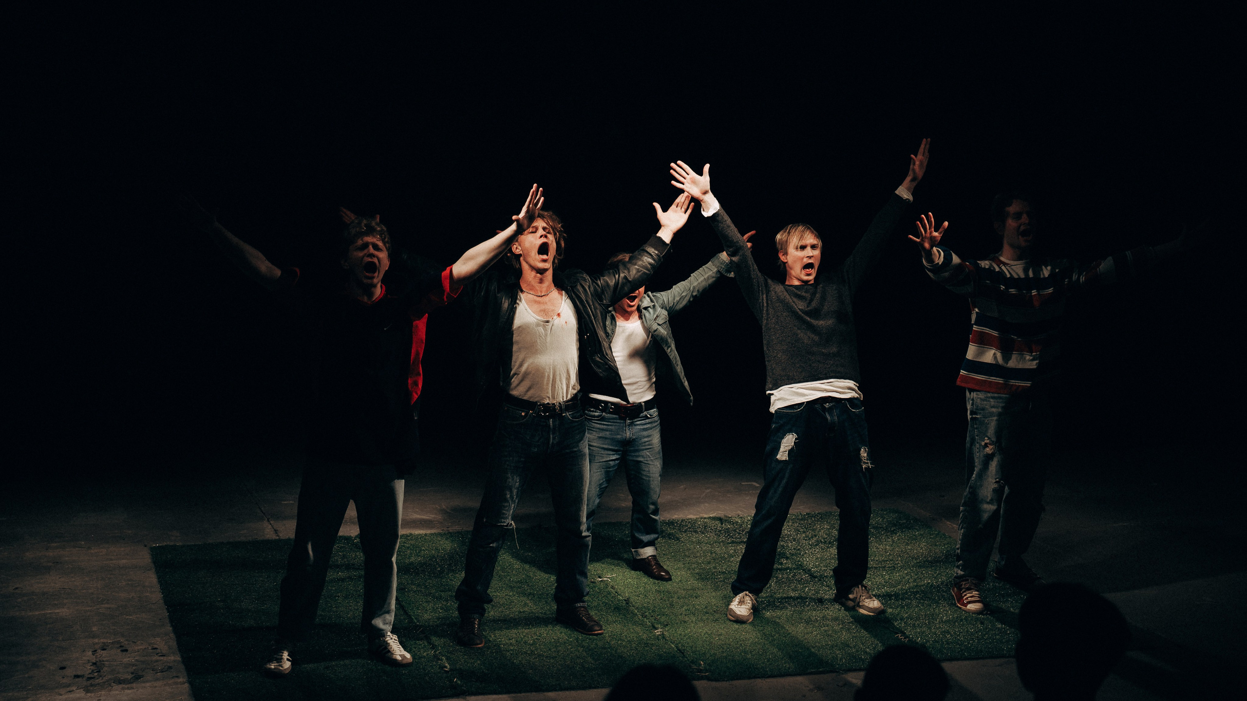 Клей. Спектакль. Профессиональный фотограф в Санкт-Петербурге Александр Волосенцев