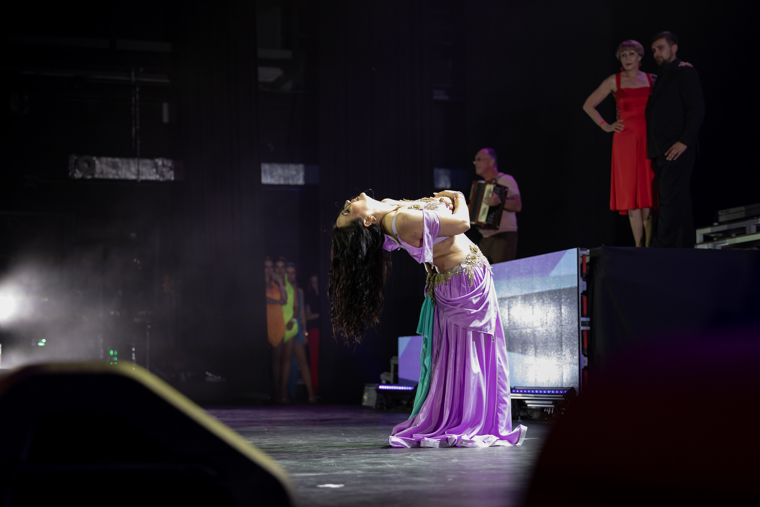 Оптик центр 25 лет. Фотограф свадебный, репортажный, индивидуальный, фото для маркетплейсов, брендов, автосалонов