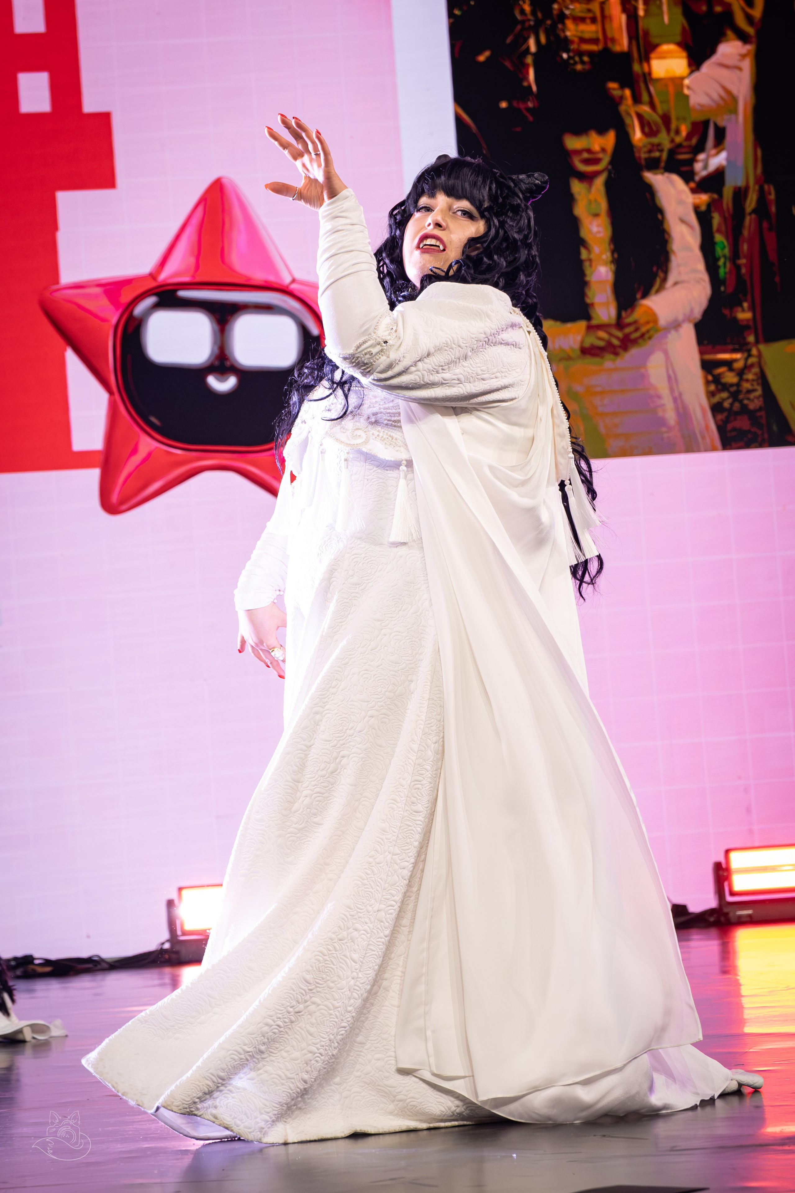 Сцена РЭД ЭКСПО 2024. Косплей фотограф