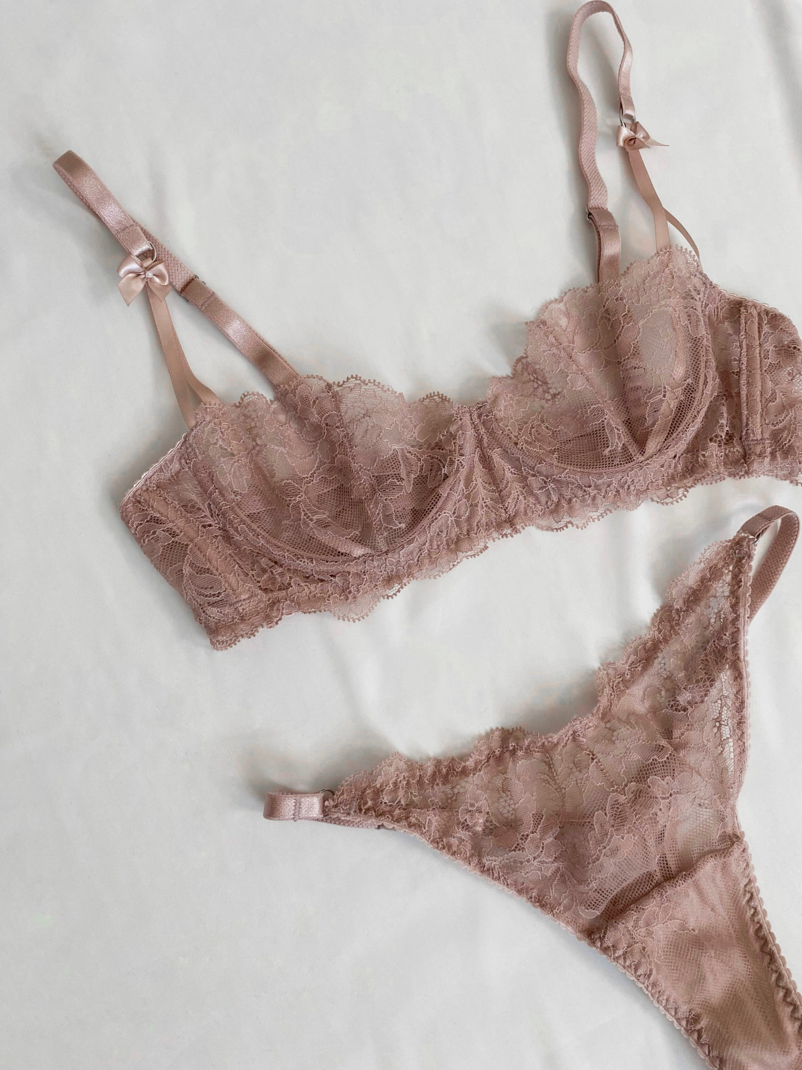 Бюстгальтеры. Эксклюзивное женское белье и корсеты