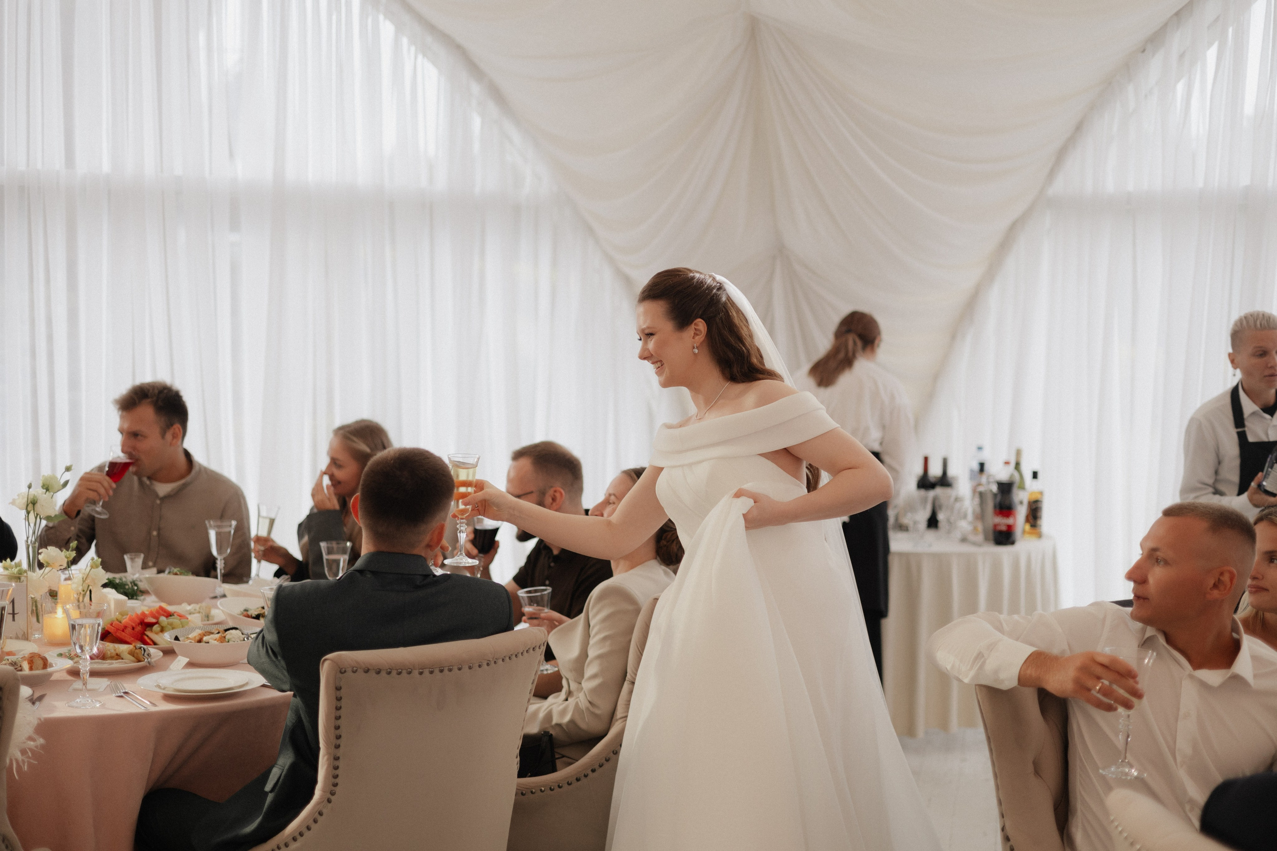 Аня и Саша. Свадьба в Юдино парк. Свадебный и портретный фотограф в Москве Анастасия Масюк