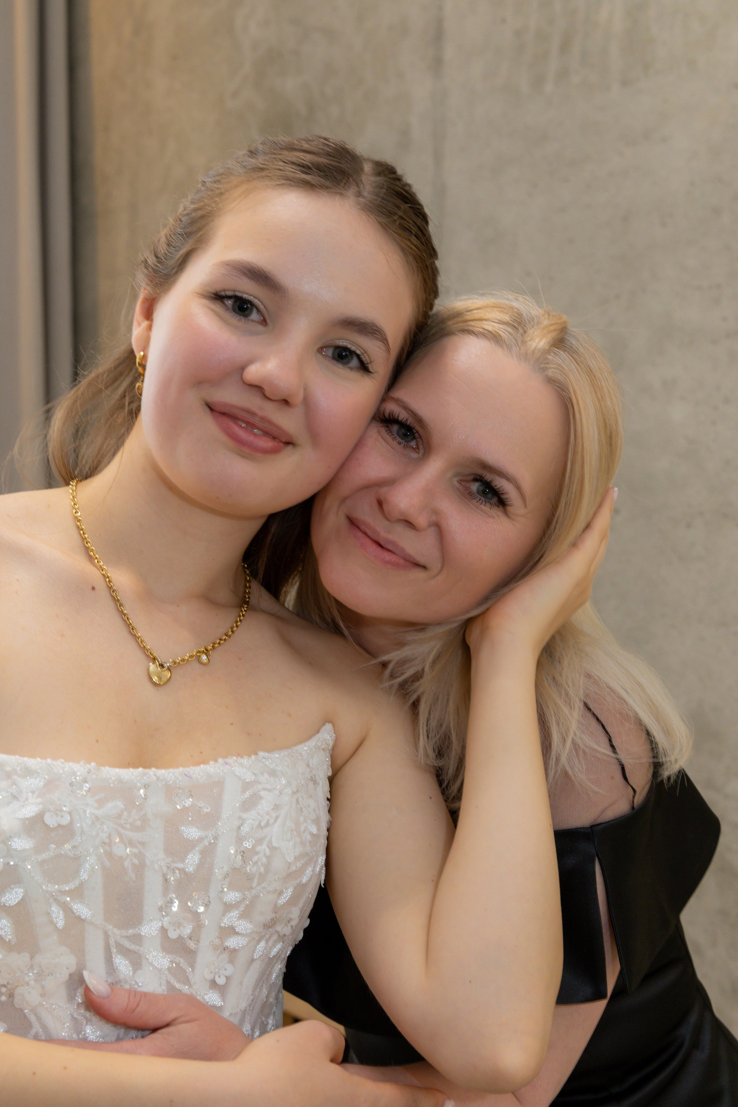 Банкет в кругу близких. Свадебный фотограф и видеограф в Москве — анонс фото и видео с церемонии в день свадьбы