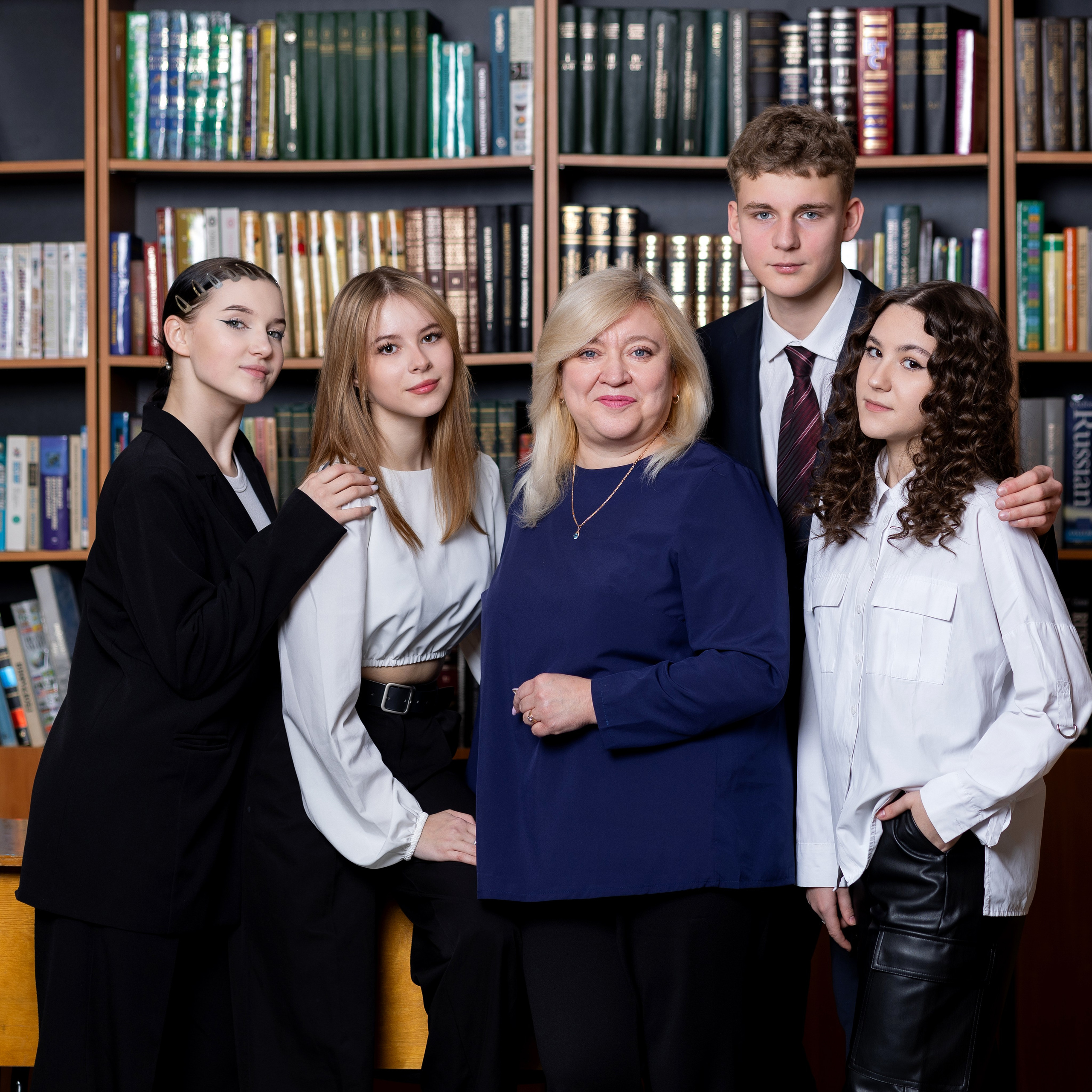 Гимназия 271. Выпускные альбомы. Школьный и семейный фотограф Виктория Игнатьева