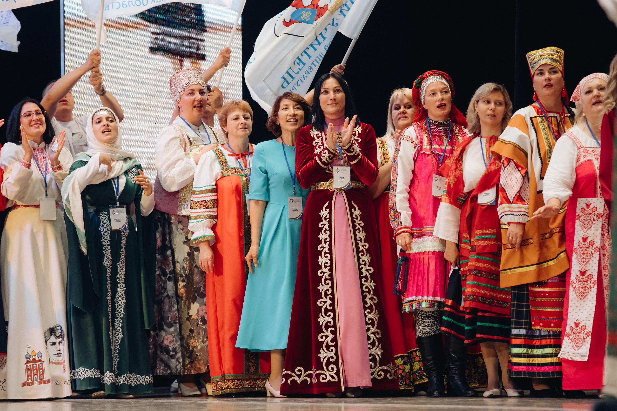 Лучший учитель родного языка и литературы 2025. Свадебный и семейный фотограф в Улан-Удэ