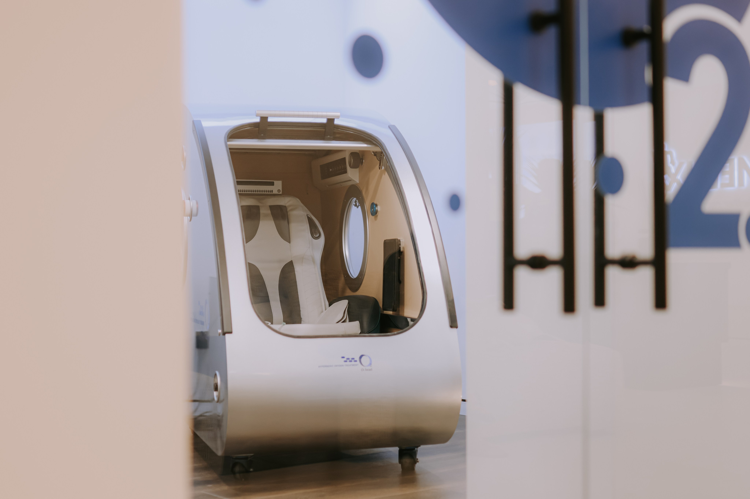 CRYOMEDIX / Emilia Digital. Photographer in Israel Alice Milchin