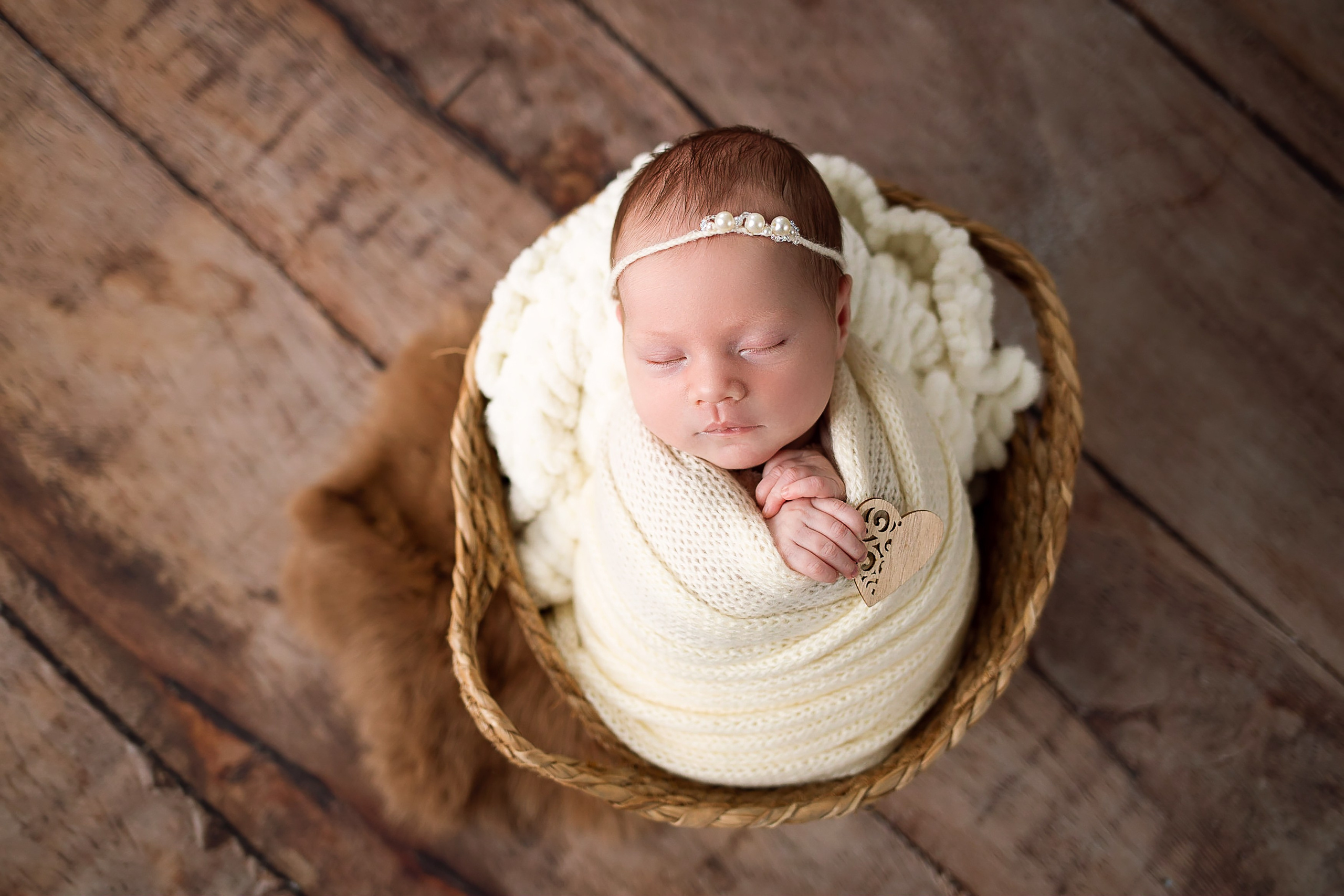 Фотосессия новорожденного. Фотограф новорожденных в Новосибирске