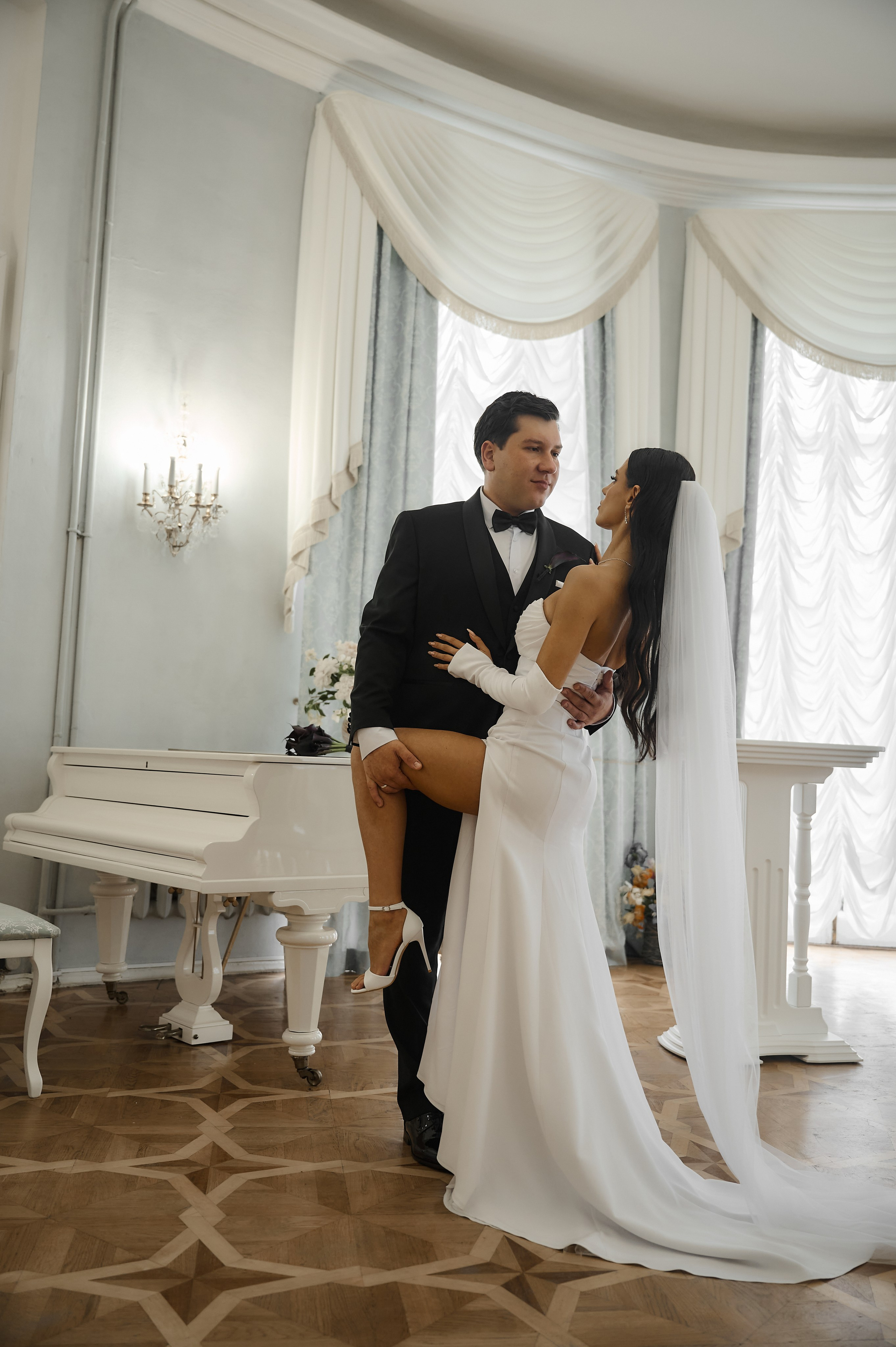 Свадебная прогулка в Богородицке. Свадебный фотограф в Туле Никита Беляев