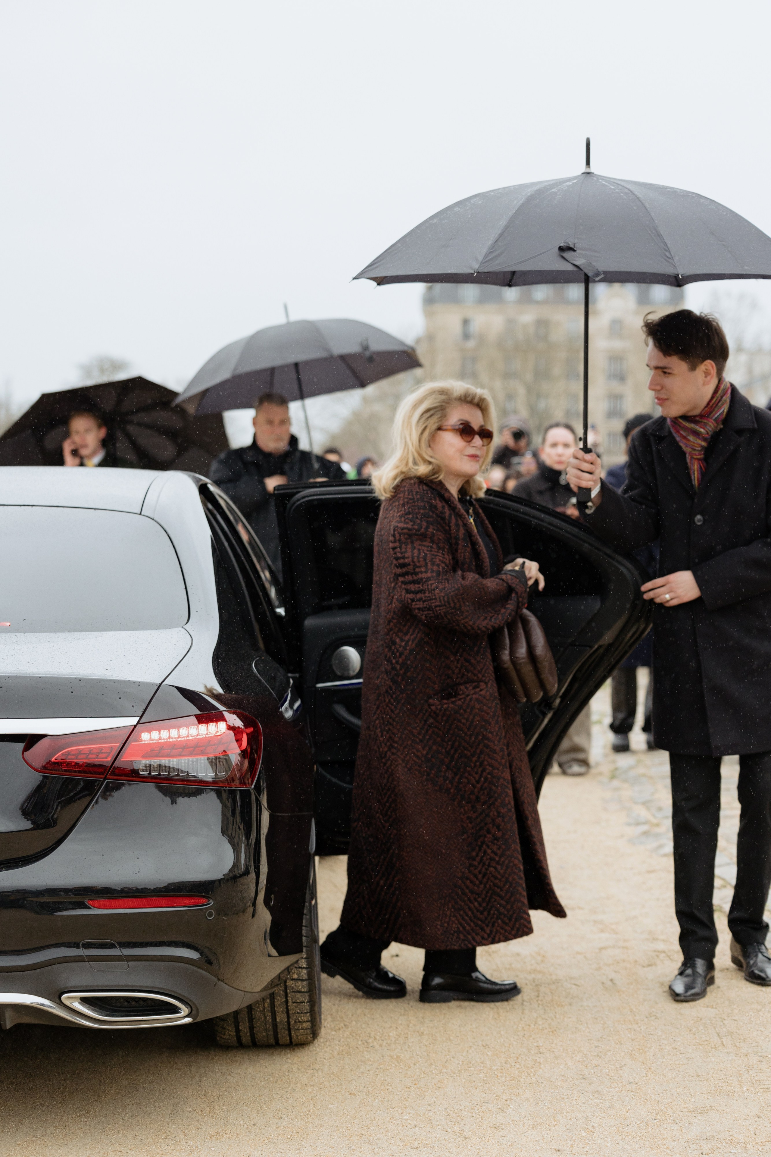 LOEWE PFW WOMENSWEAR FALL-WINTER 24/25. Photographer in Milan Ivan Goncharov