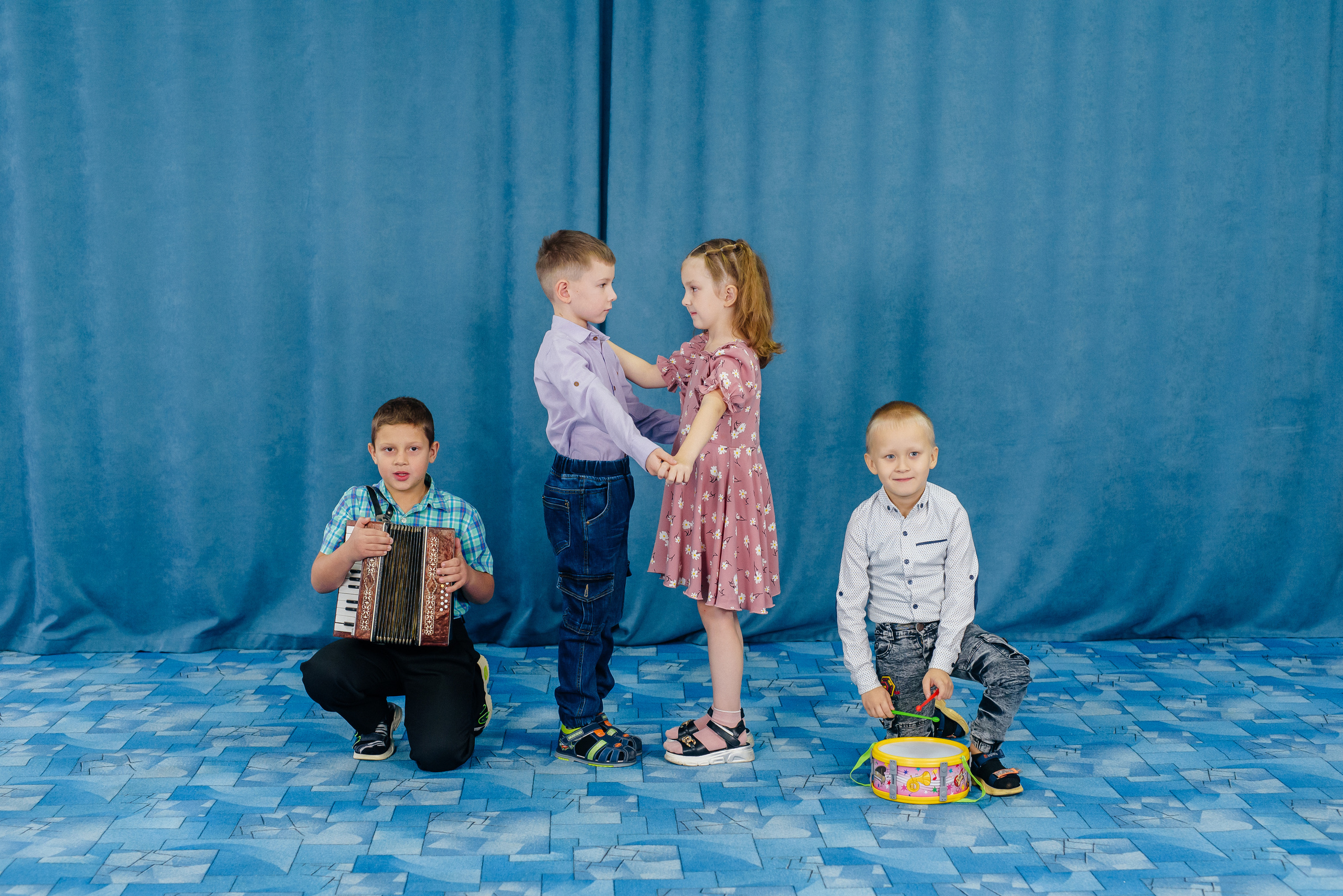 Режим «Музыка». Семейный фотограф в Барнауле