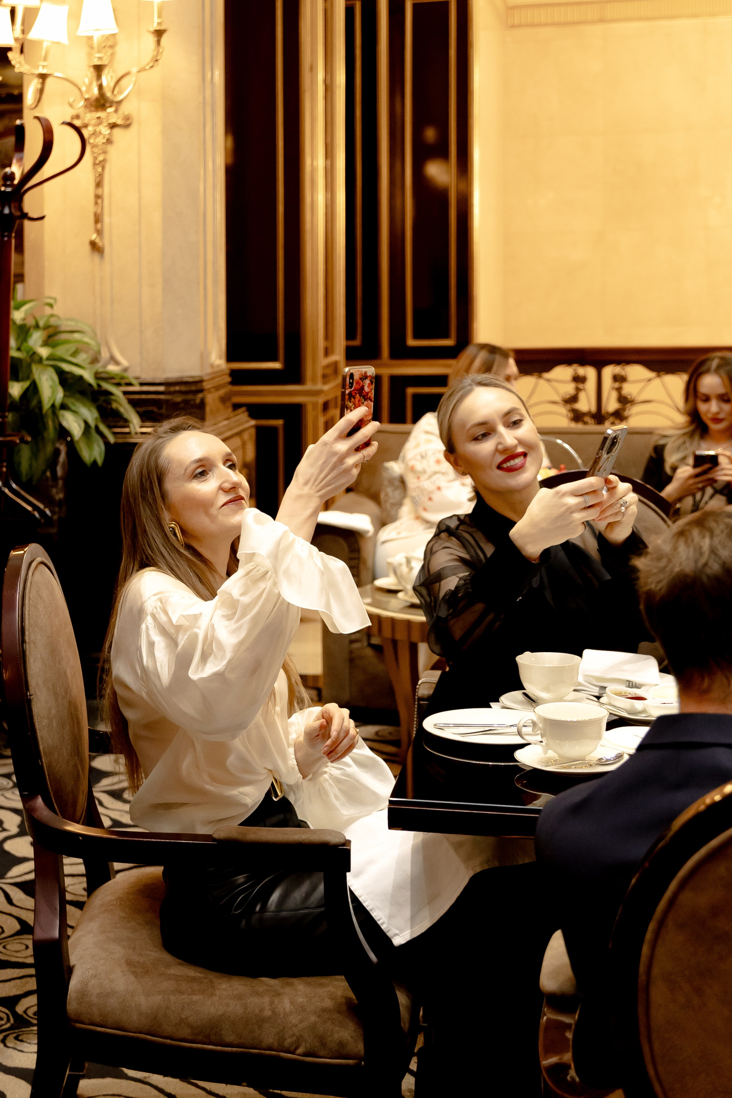 Чайная церемония в отеле «ST REGIS MOSCOW». Свадебный/Портретный фотограф снимаю в Москве