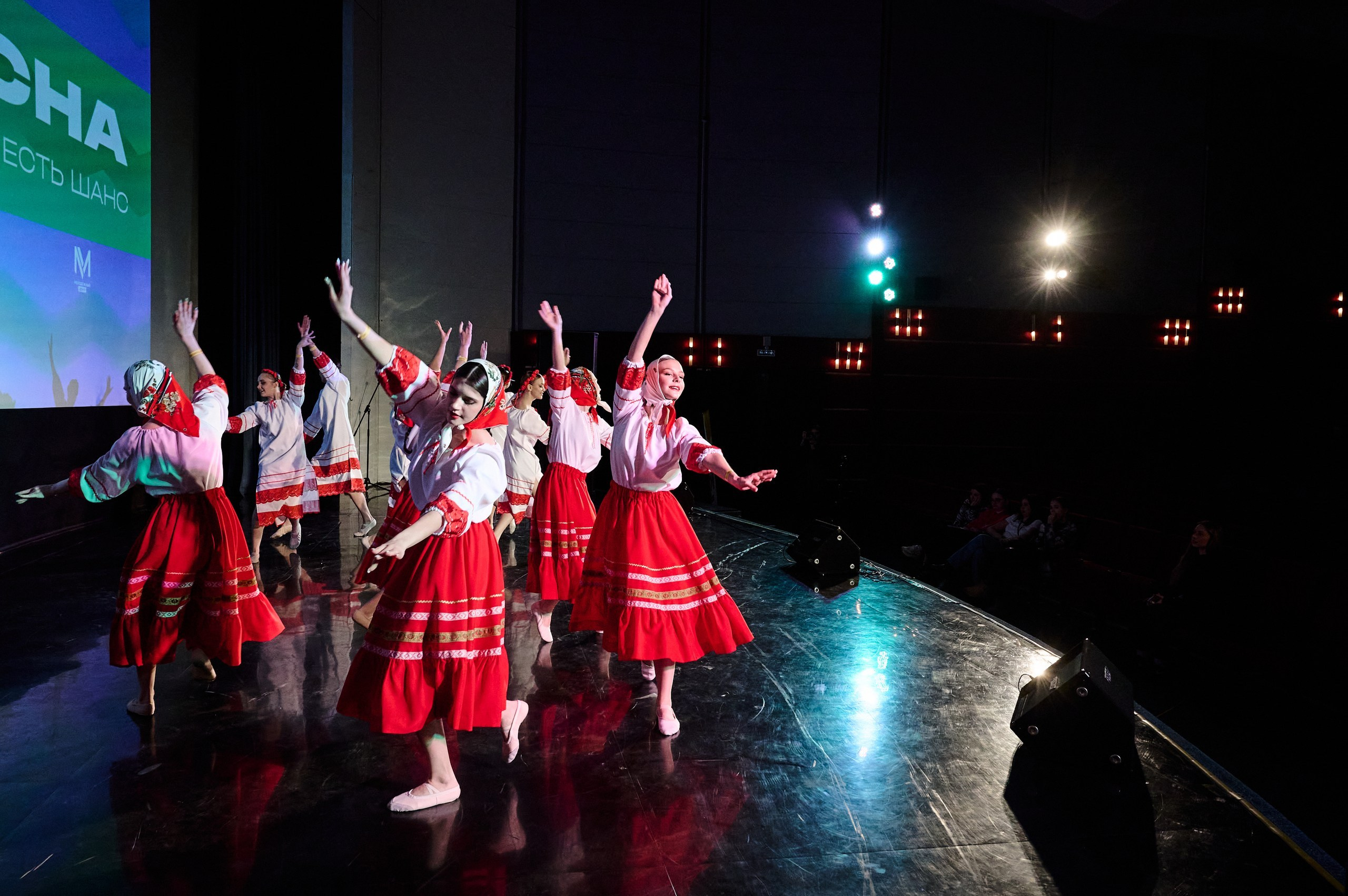 Студенческая весна 2024. Репортажный фотограф в Санкт-Петербурге Диана Ларченкова