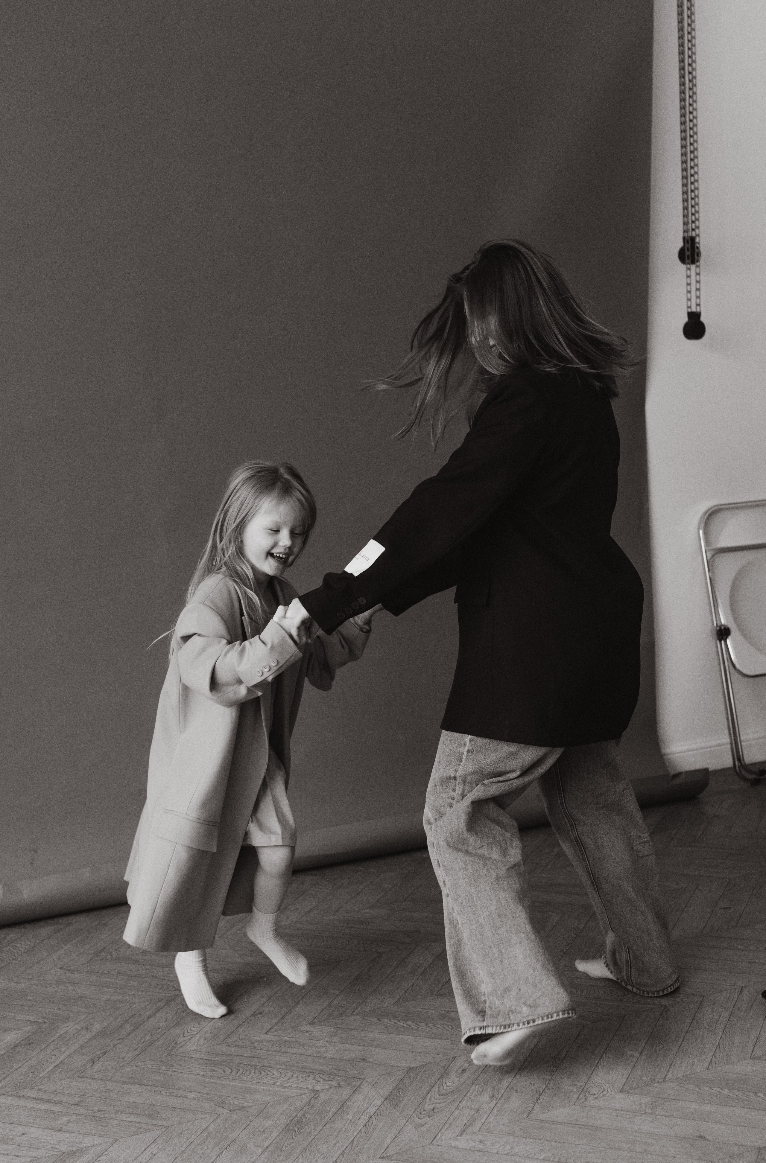 Студийная фотосессия материнства. Семейный, ньюборн фотограф, фотограф на роды в Москве, Виктория Тюльдюкова