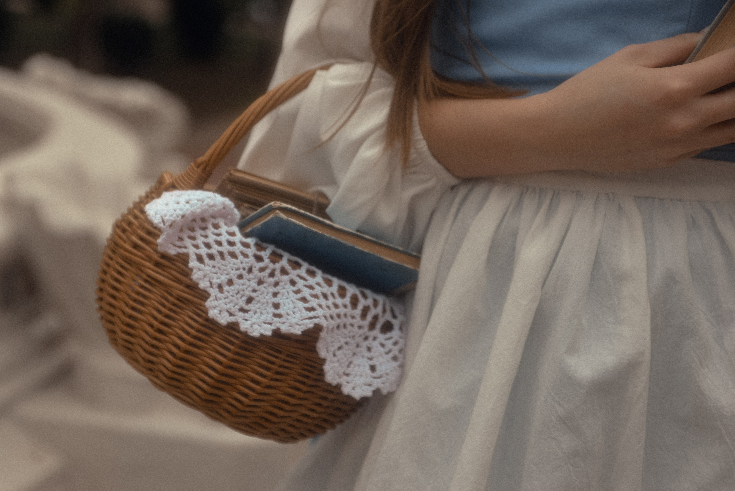 Съемка по мотивам мультфильма «Красавица и Чудовище». Фотограф-режиссер Анастасия Вронская | Кинематографическая фотография