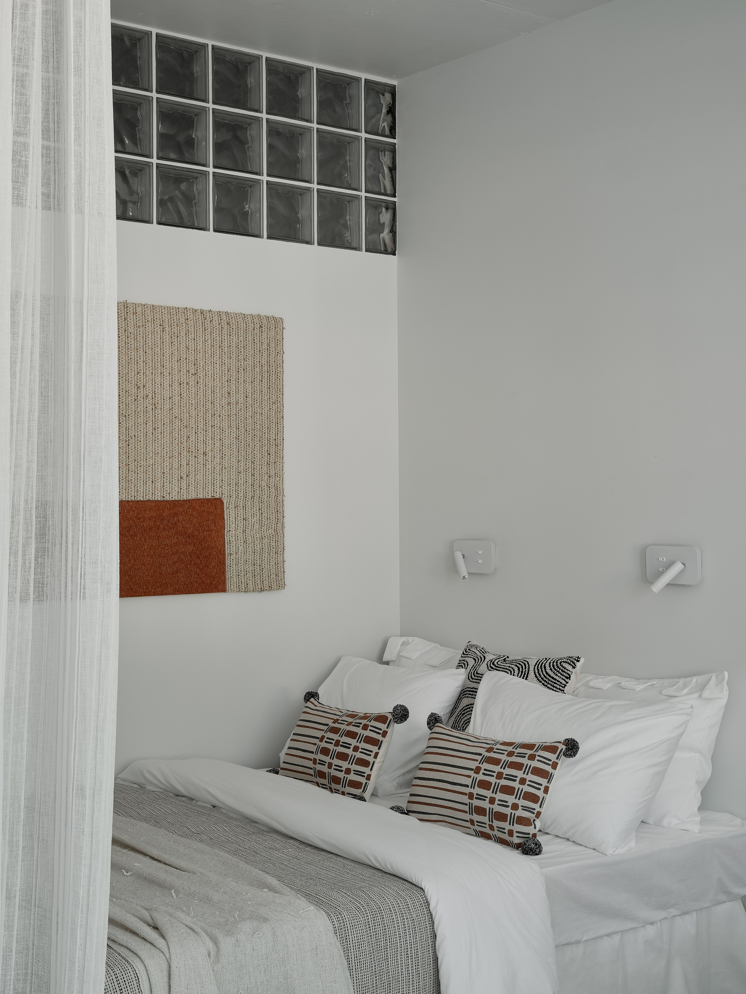 SUNSET MOOD APRTM. KWITE INTERIOR. Студия дизайна