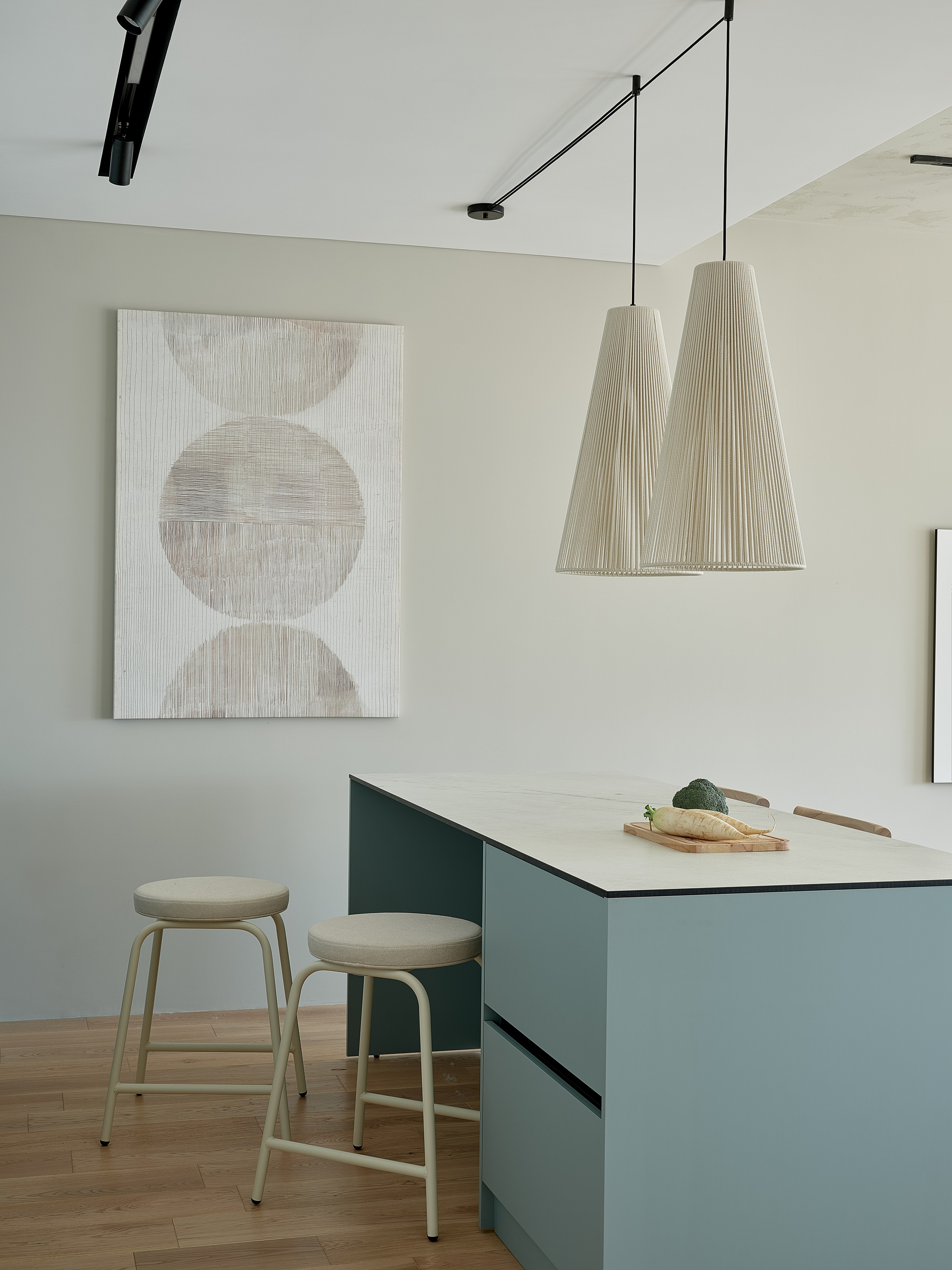 RIVER VIEW APRTM. KWITE INTERIOR. Студия дизайна