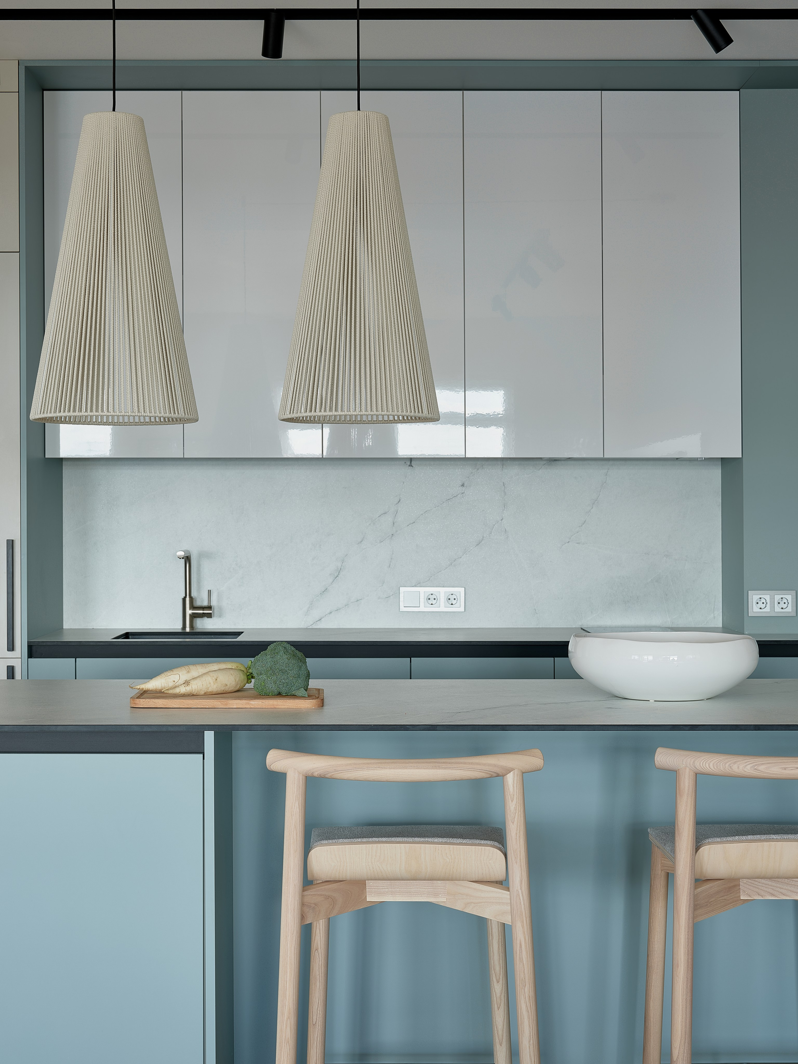 RIVER VIEW APRTM. KWITE INTERIOR. Студия дизайна