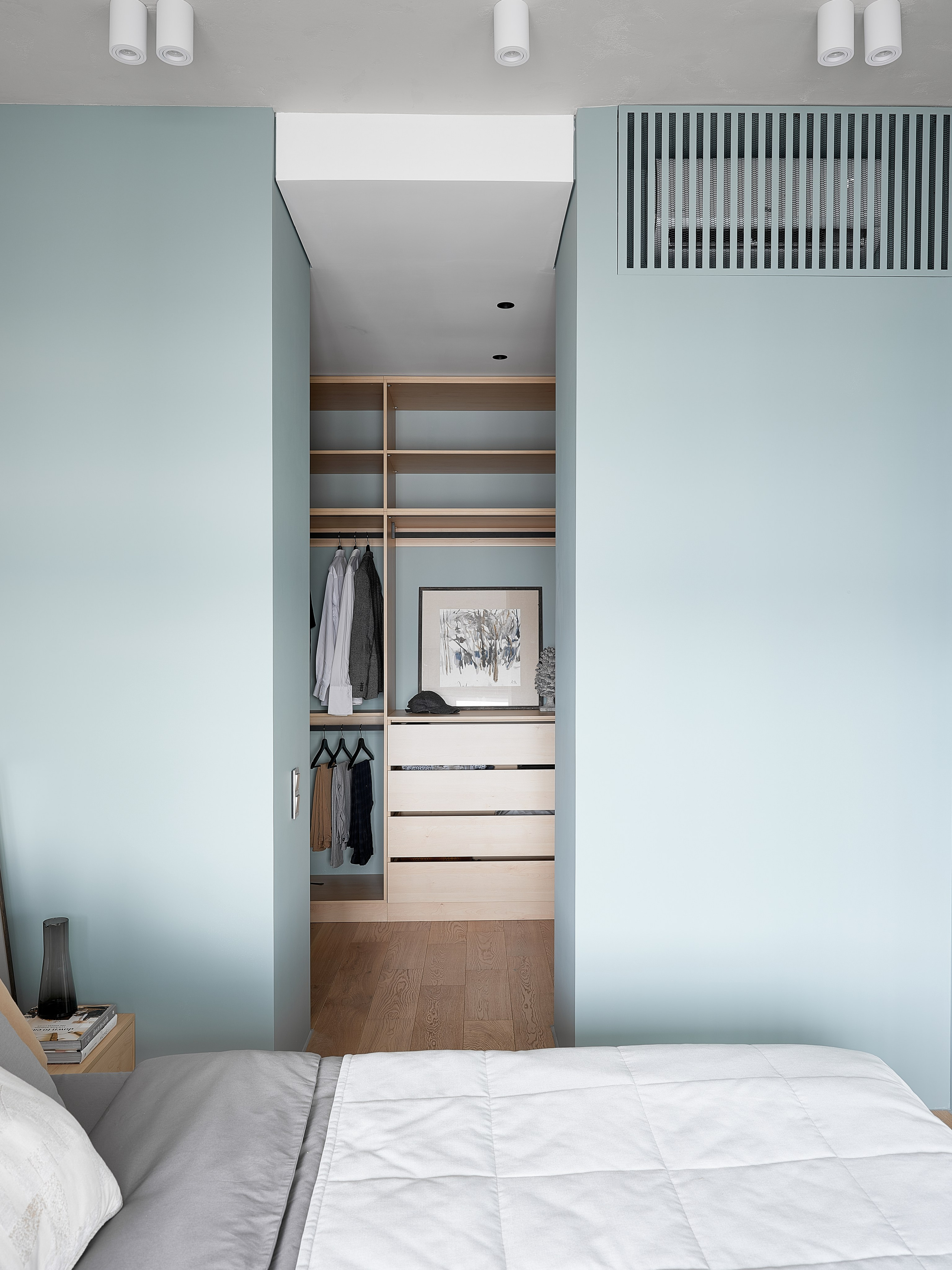RIVER VIEW APRTM. KWITE INTERIOR. Студия дизайна