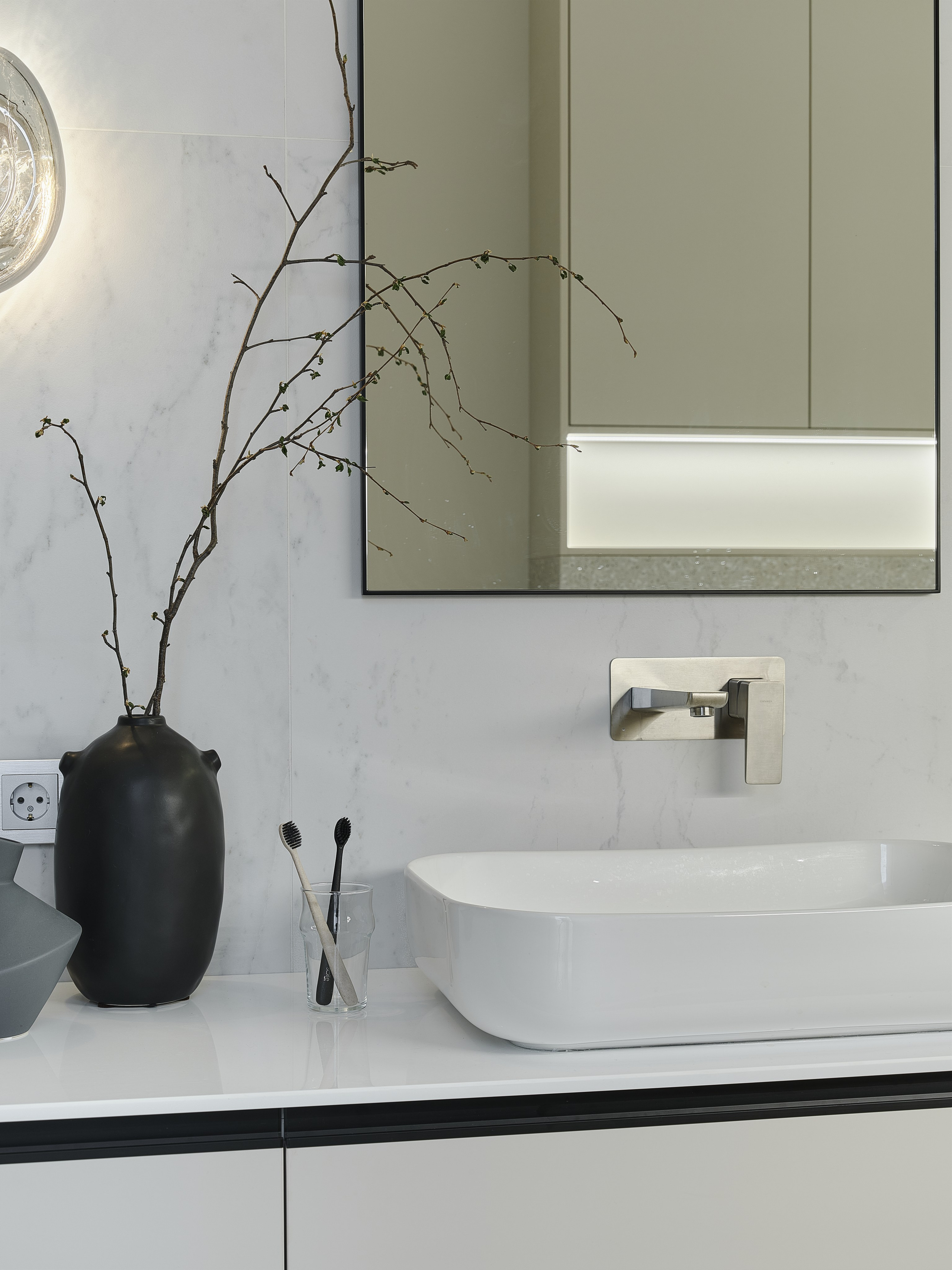 RIVER VIEW APRTM. KWITE INTERIOR. Студия дизайна