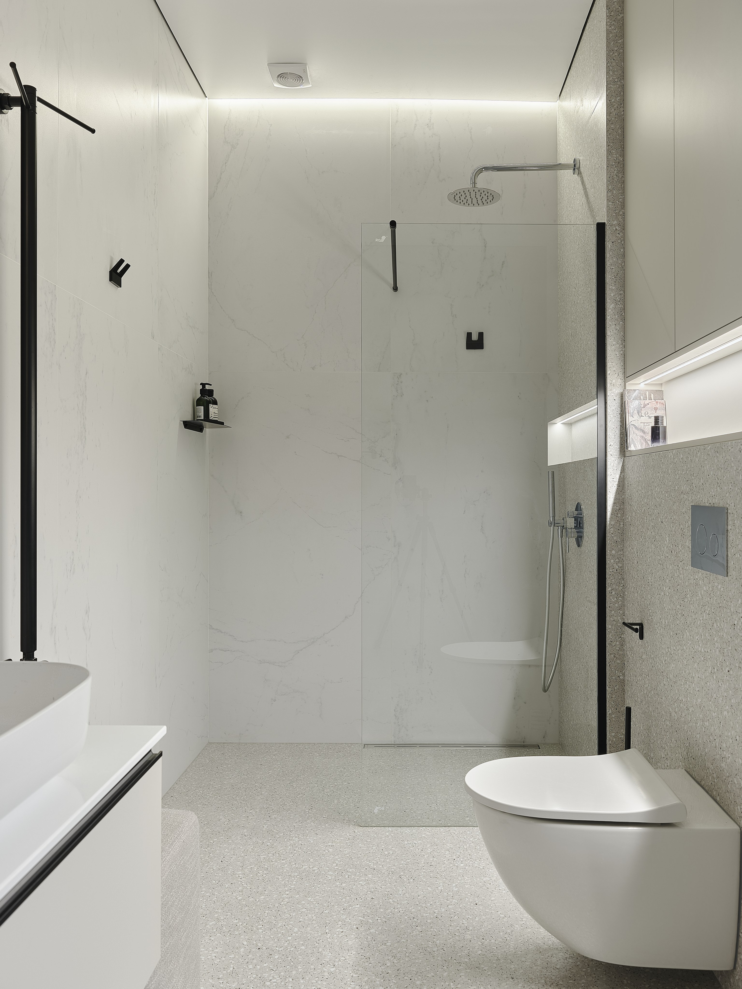 RIVER VIEW APRTM. KWITE INTERIOR. Студия дизайна