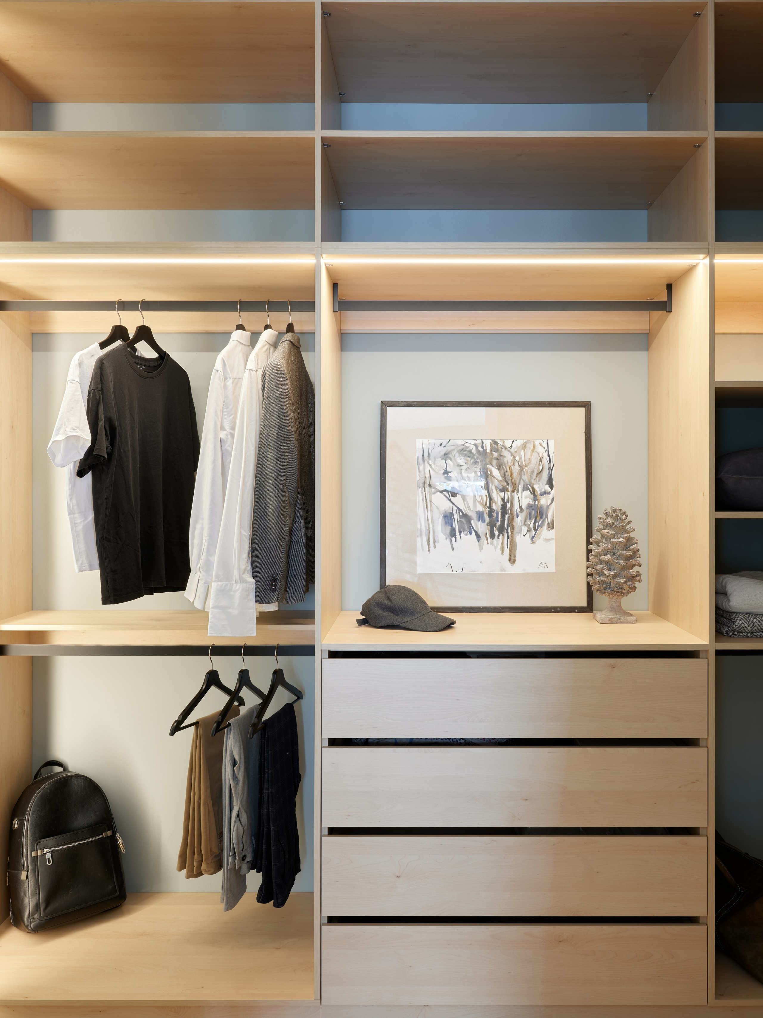 RIVER VIEW APRTM. KWITE INTERIOR. Студия дизайна