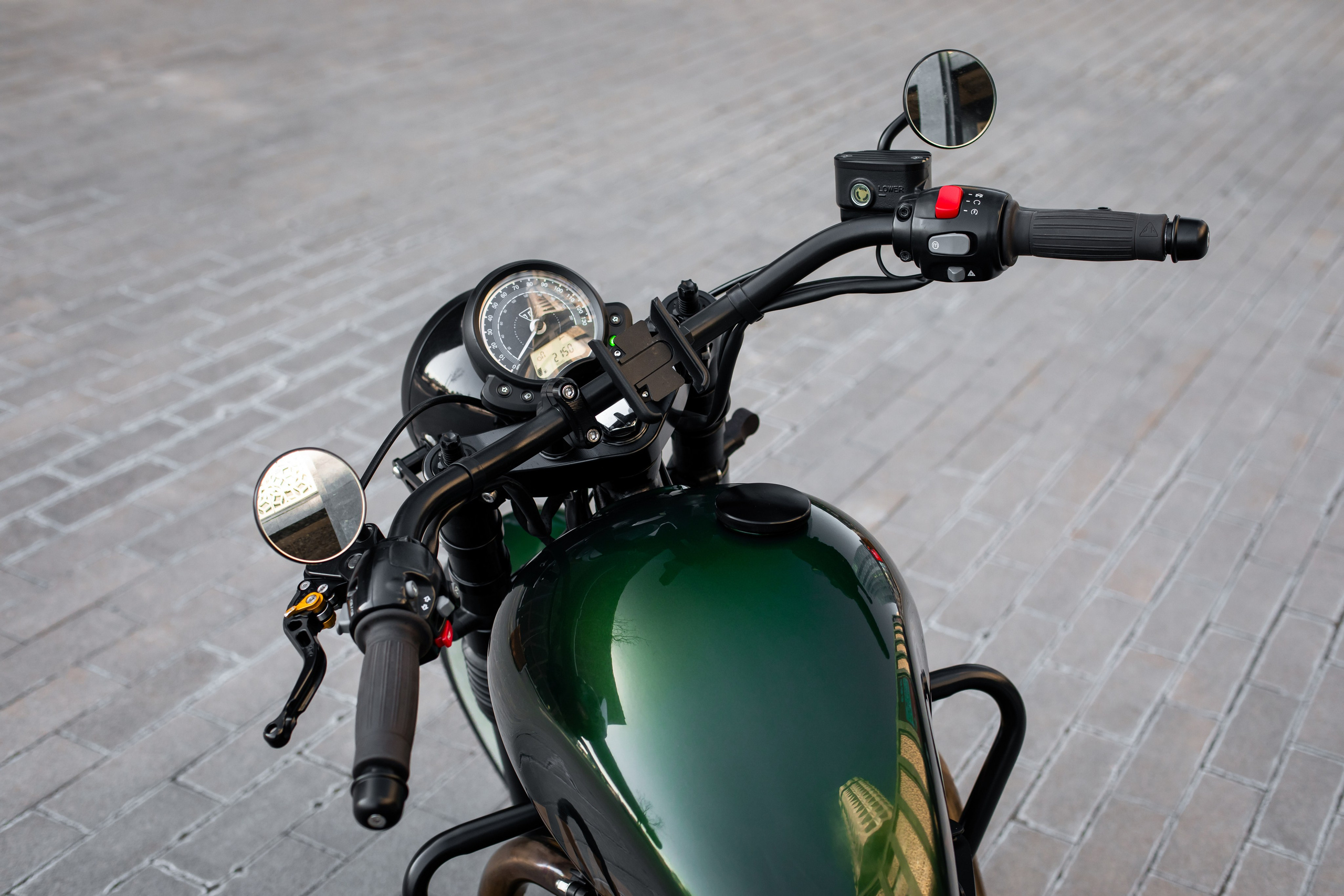 Triumph. Автомобильный фотограф в Москве Андрей Емельянов