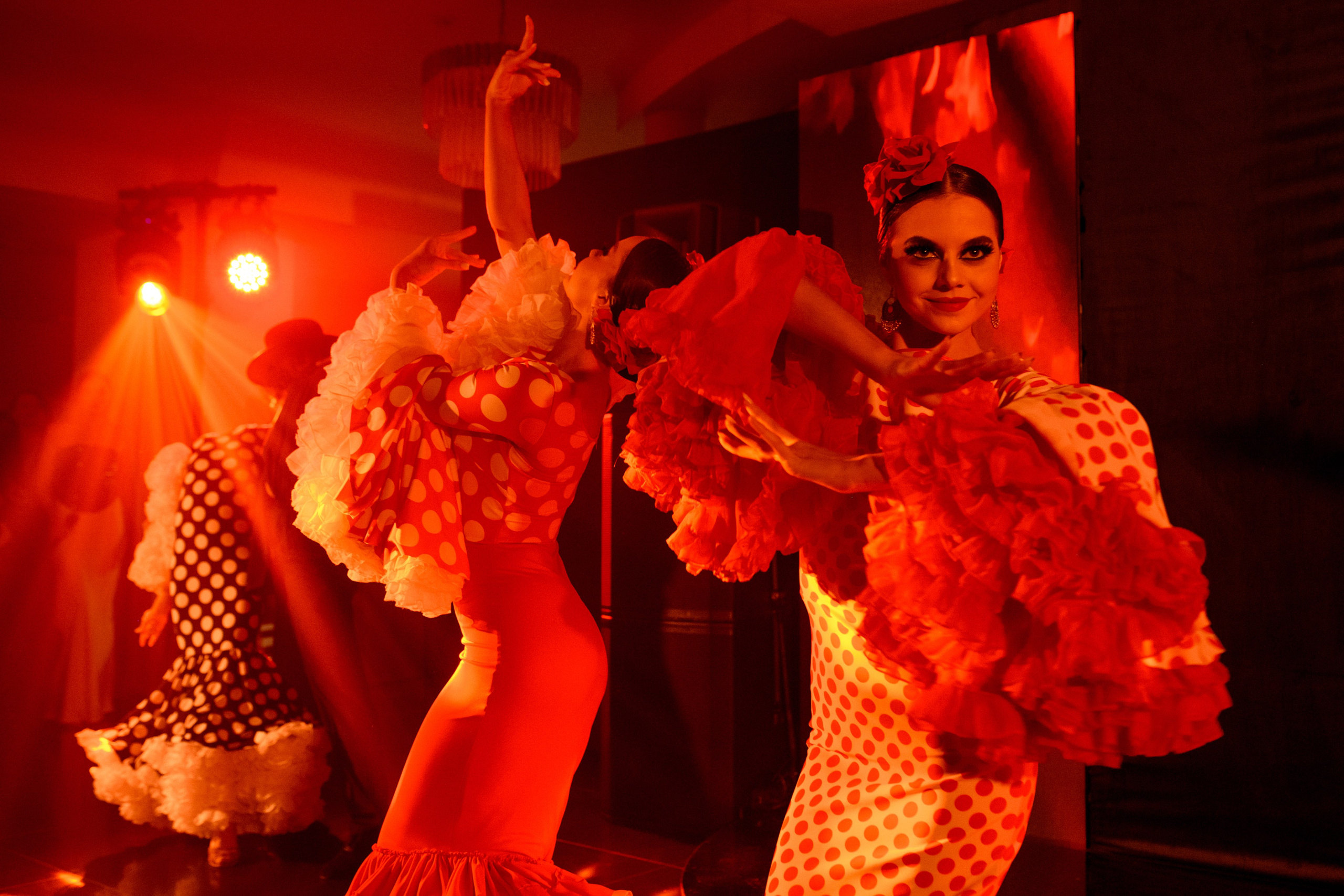 MORE AMORE EVENT HALL — BIRTHDAY`25. Свадебный фотограф Екатеринбург/Челябинск — Любовь Волохова