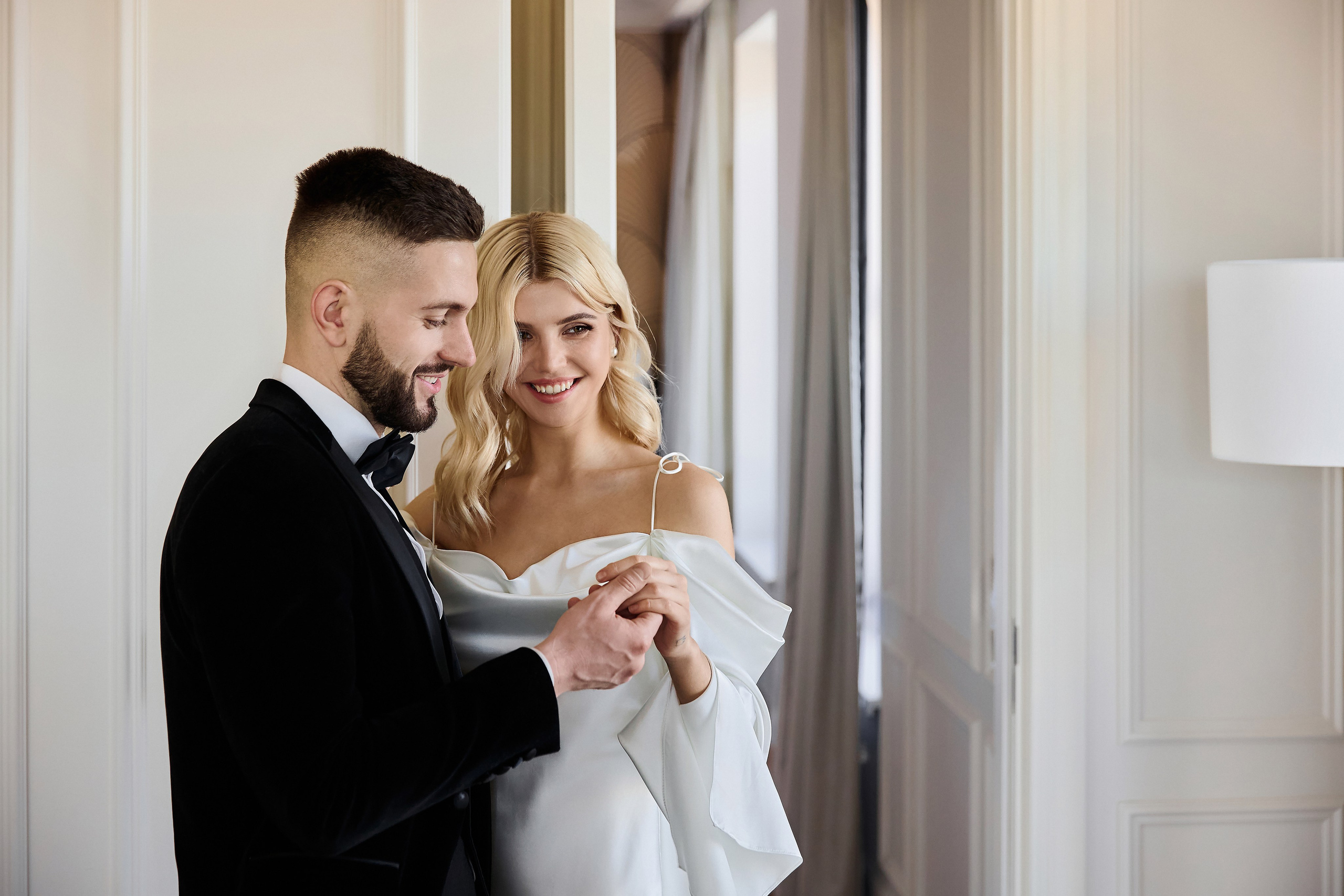 Виктория и Денис. Сборы в отеле «Marriott Imperial Plaza». Свадебный фотограф в Москве и Подмосковье