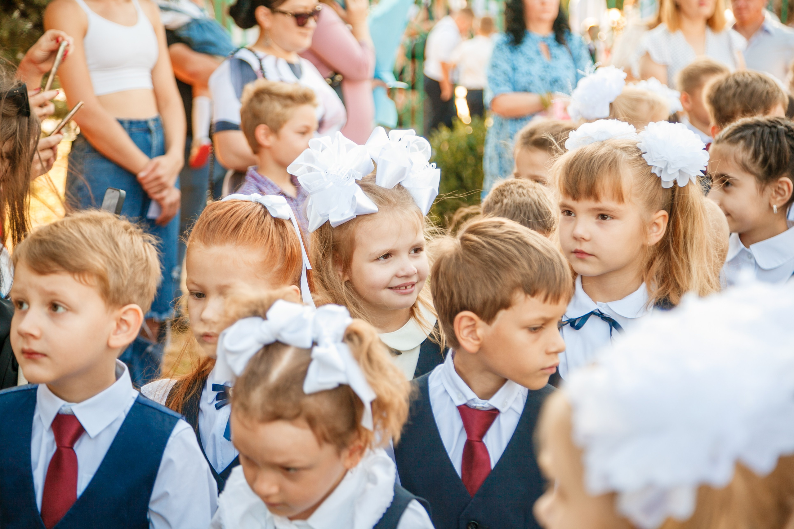1 сентября линейка. Свадебный и семейный фотограф в Армавире