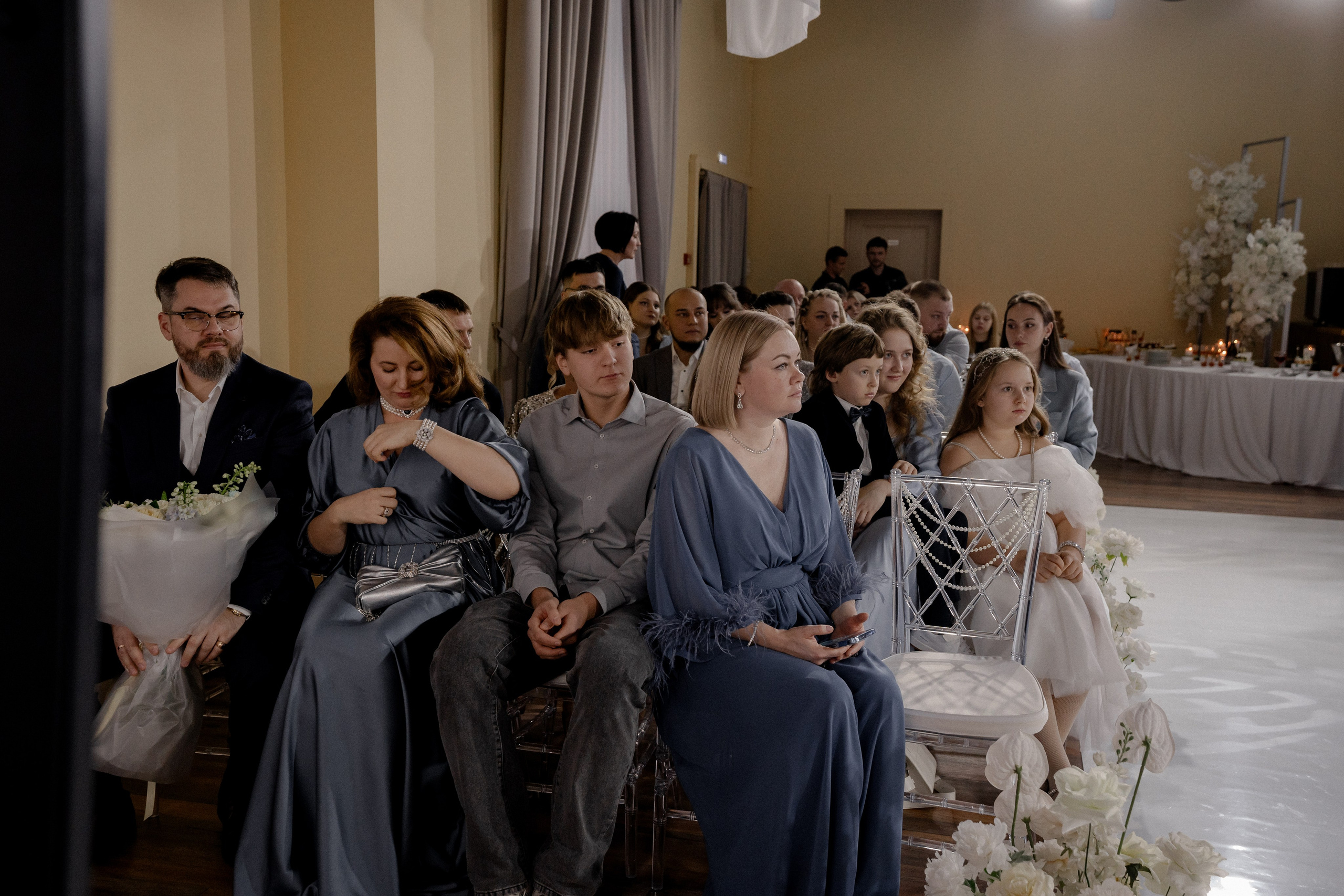 СВАДЕБНАЯ СЬЕМКА СБОРОВ В ОТЕЛЕ И ВЫЕЗД НА ЦЕРЕМОНИЮ (СНЯТО В СИБИРЕ В НИЖНЕВАРТОВСКЕ). Профессиональный фотограф, Санкт-Петербург — Виктория Богомолова