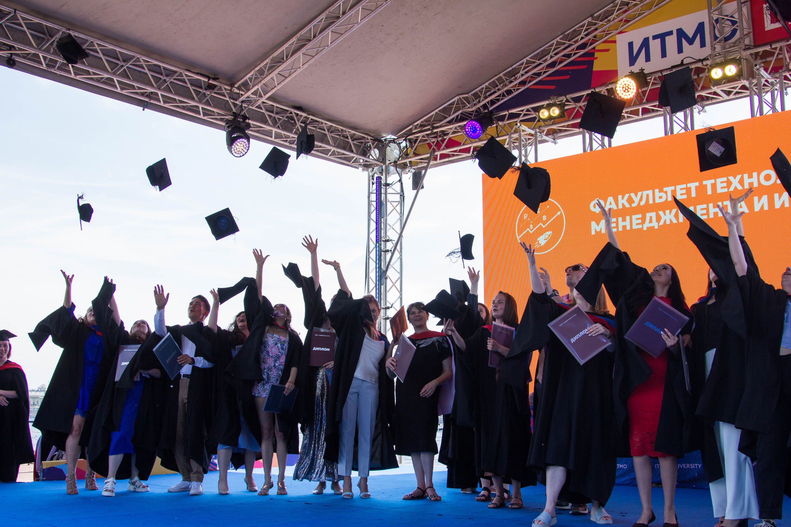 ITMO.Live — Выпускной ИТМО, 2 июля 2022. Фотограф Скворцова Дарья