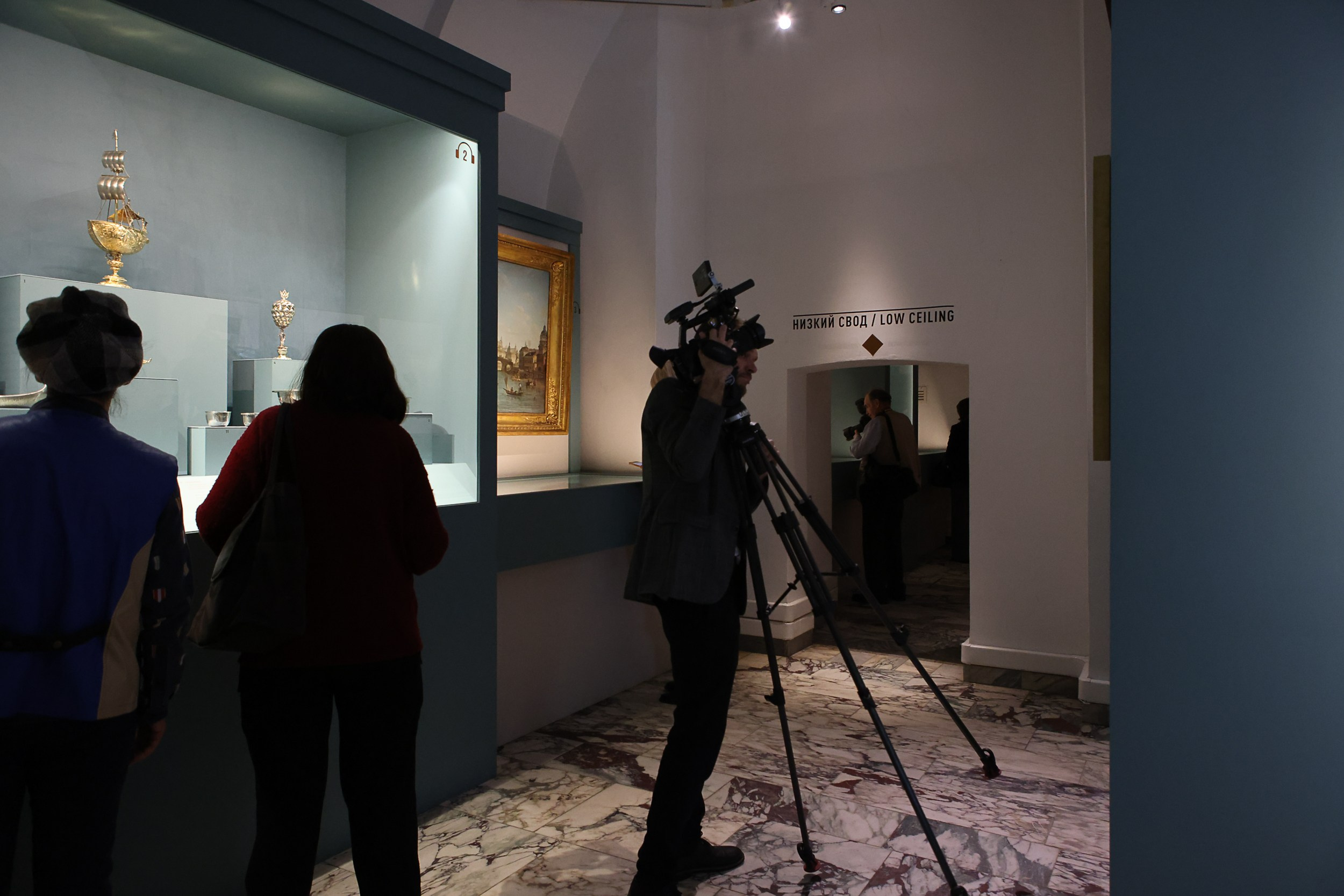 Кремль. Любители родной истории. Репортажный, архитектурный, театральный и файн-арт фотограф Лена Мельникова в Москве