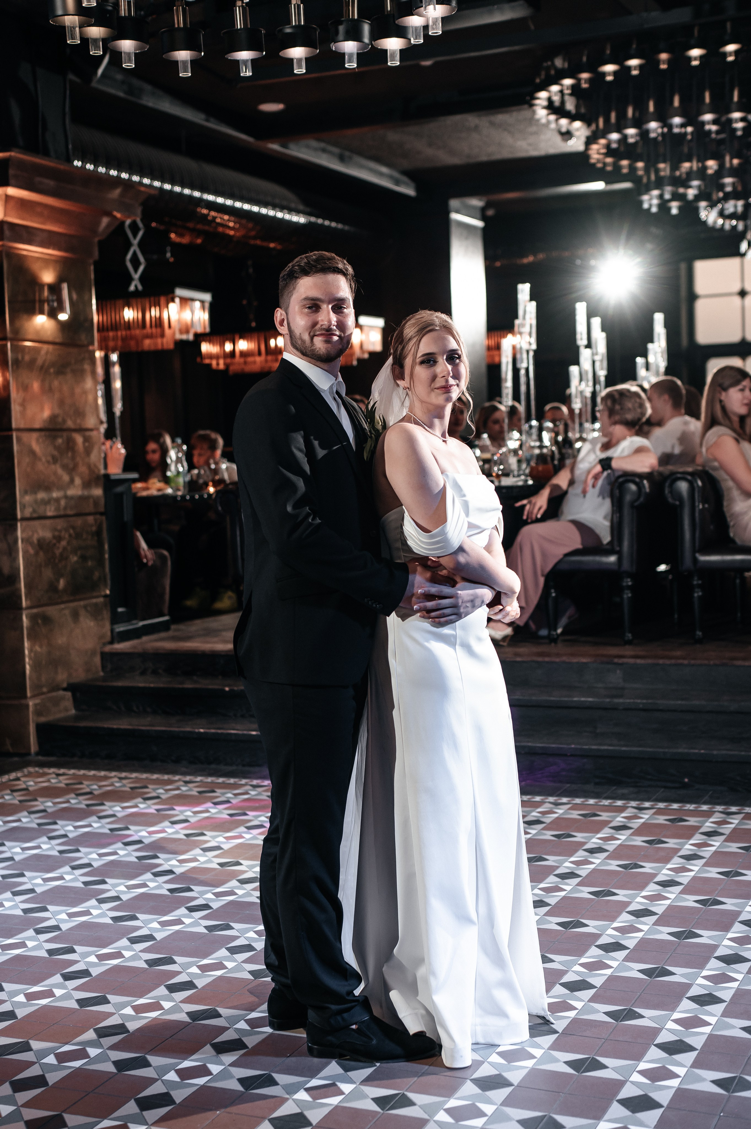 Даниил и Валерия. Черная утка. Полный день. Фотограф Екатерина Бочарникова