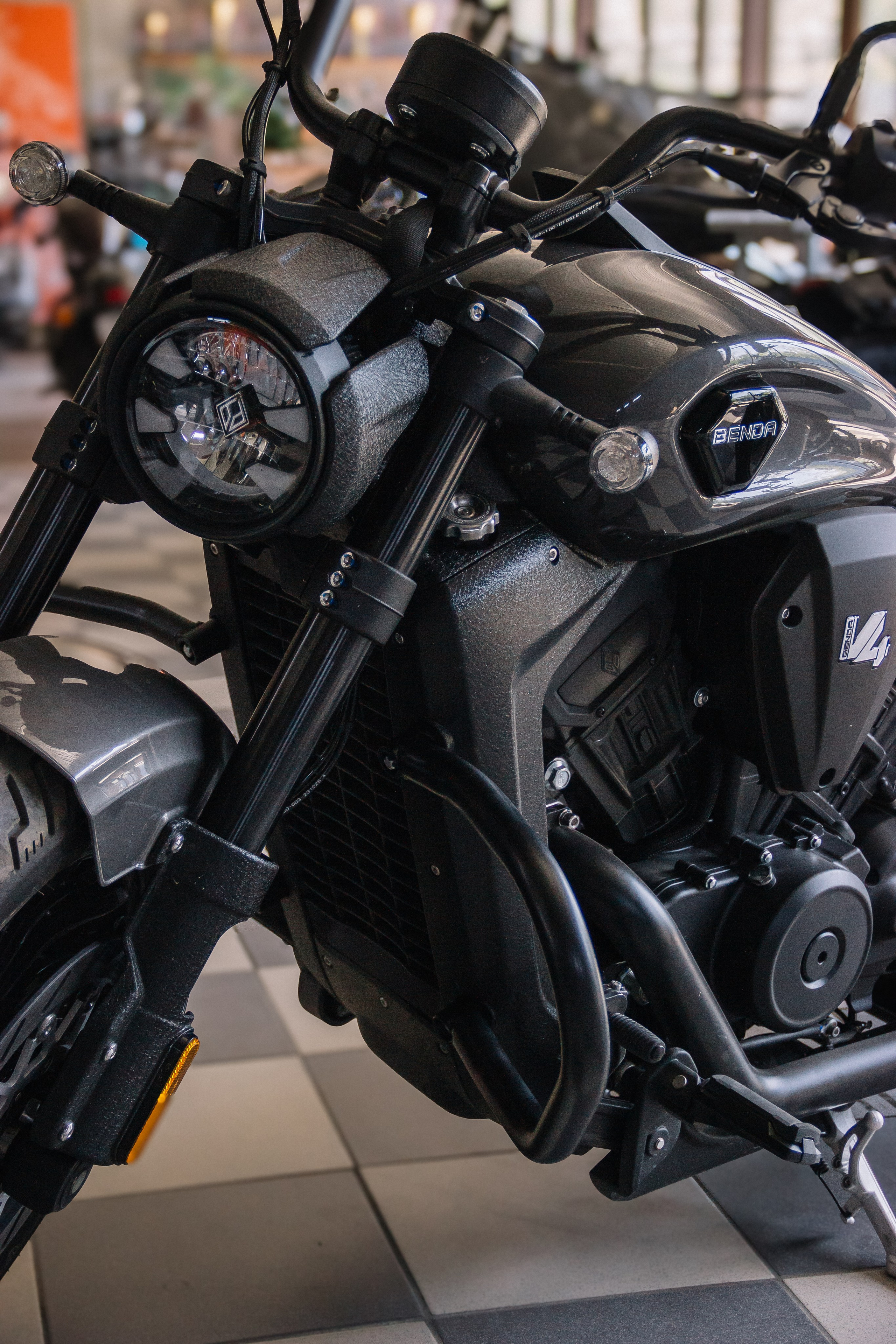 Benda DarkFlag 500v4. ......