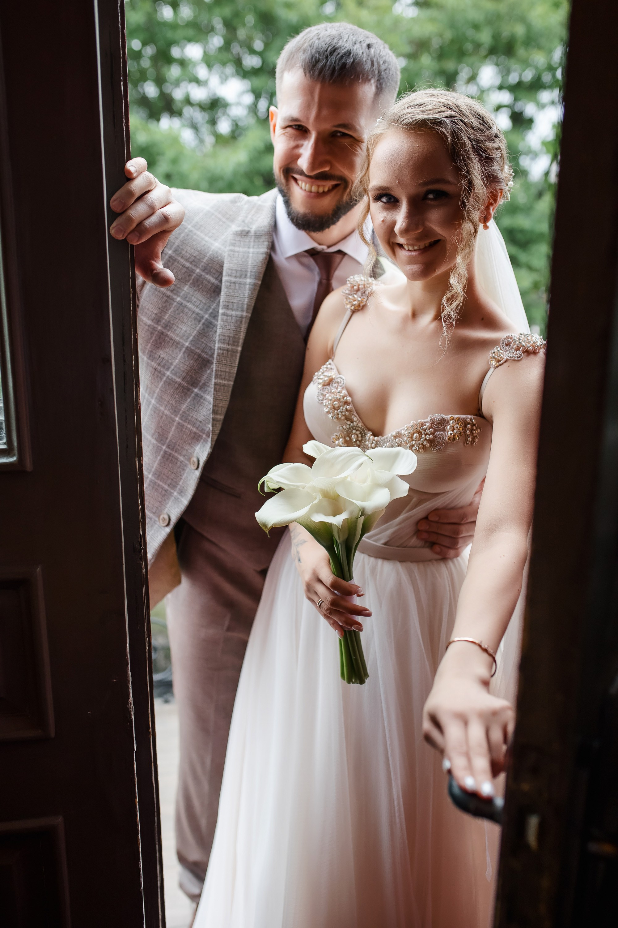 Степан и Ульяна. Утро. Загс. Прогулка. Дождь и солнце. Свадебный фотограф в Хабаровске