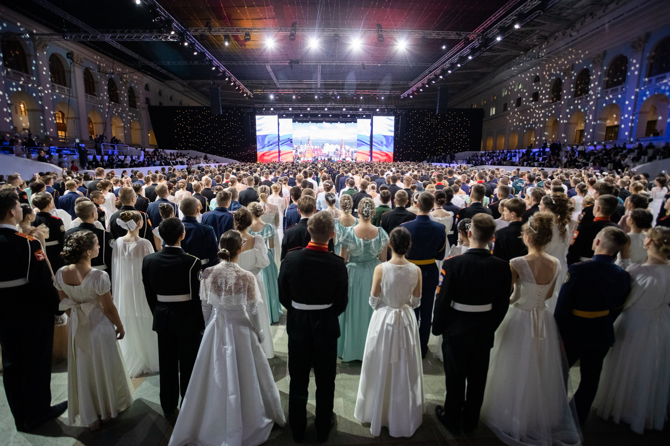 Кадетский бал. VICTOR SAPOZHNIKOV