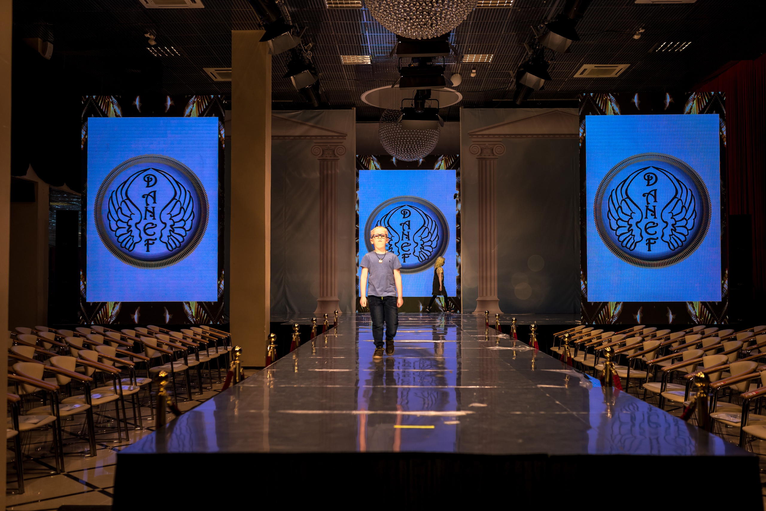 Показ Итальянской моды в России весна 2022. Женский фотограф Крещение Венчание Москва Брянск