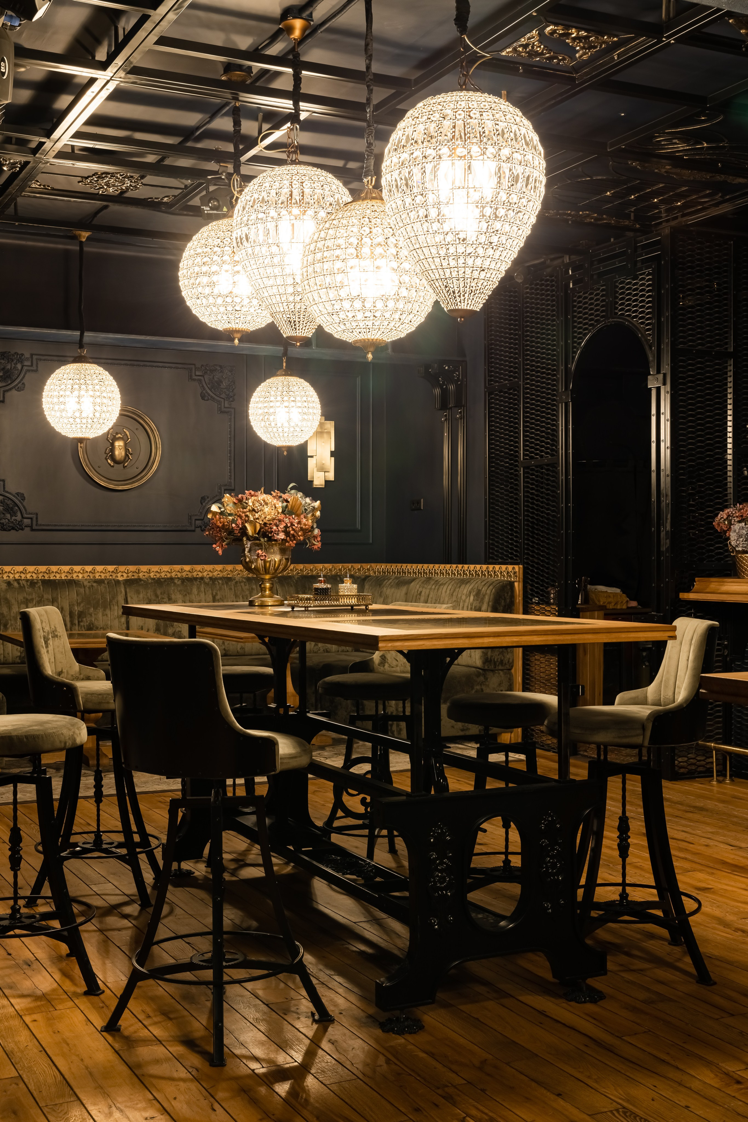 The Engineer Bar. Дизайнер\стилист Анна Исупова. Иван Благушин. Интерьерный и архитектурный фотограф в Москве и Санкт-Петербурге