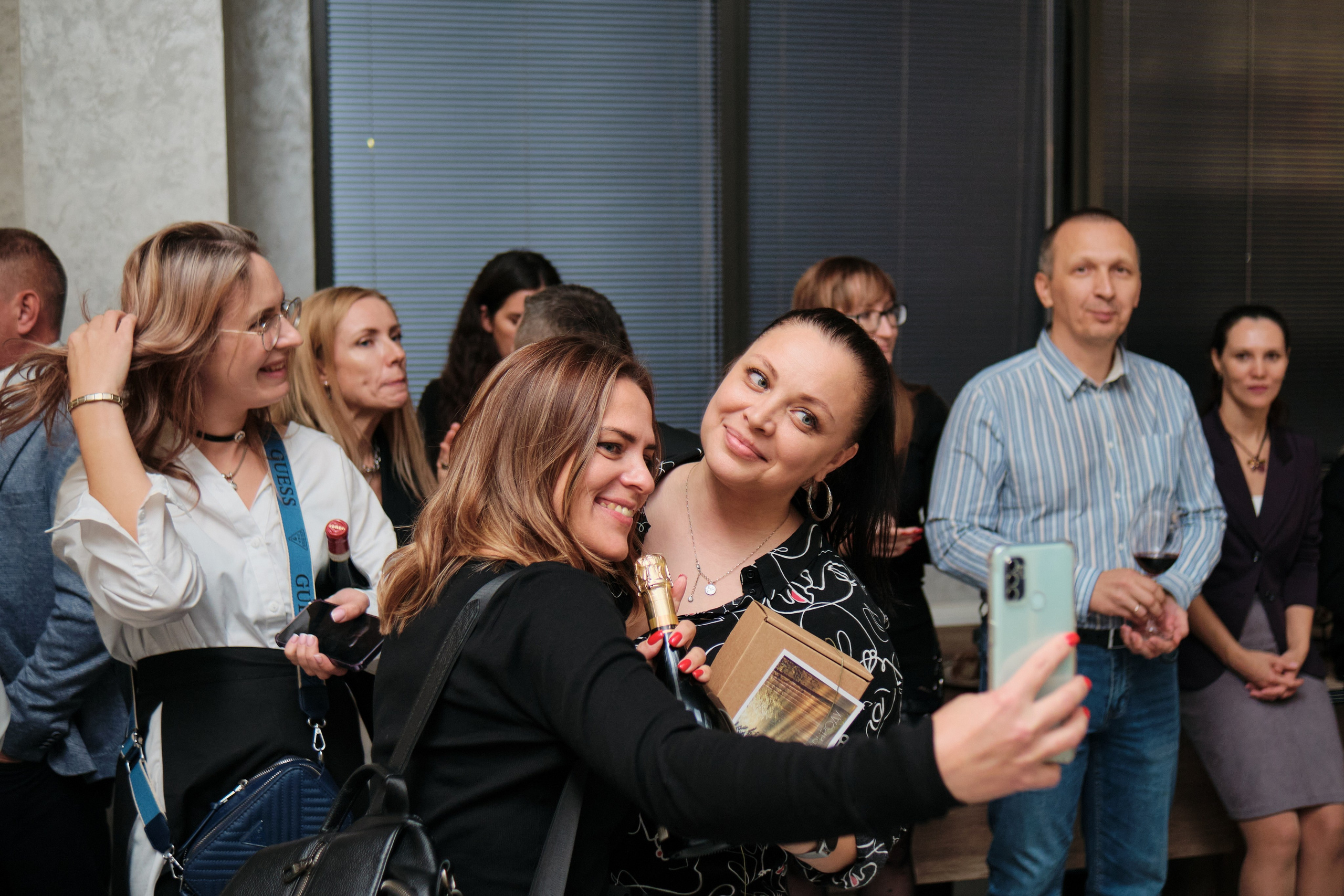 Открытие салона 100 градусов. Антон Ив