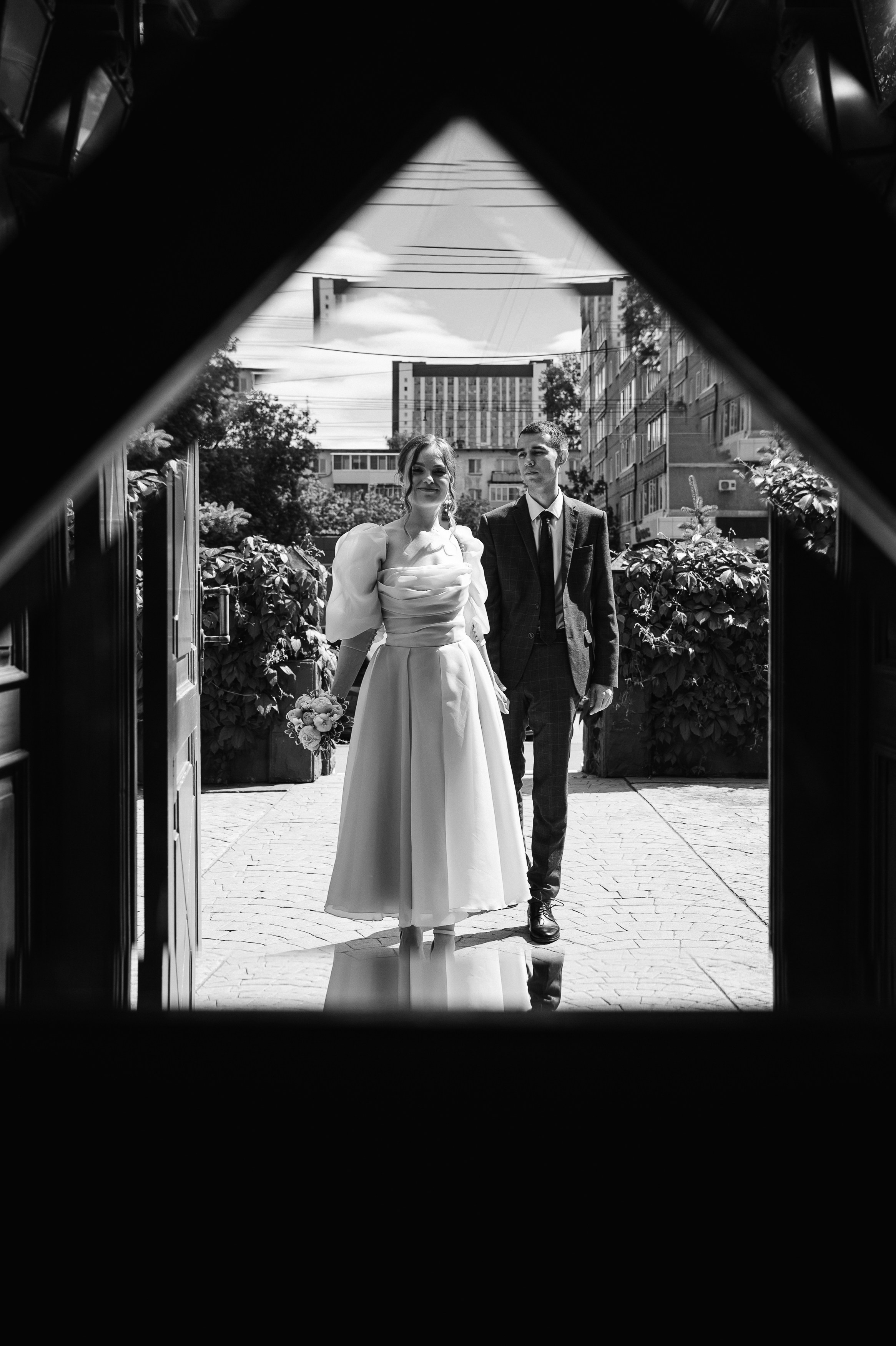 Свадебный фотограф в Екатеринбурге и области: съемка вашего особенного дня. Ваш персональный фотограф в Екатеринбурге и области